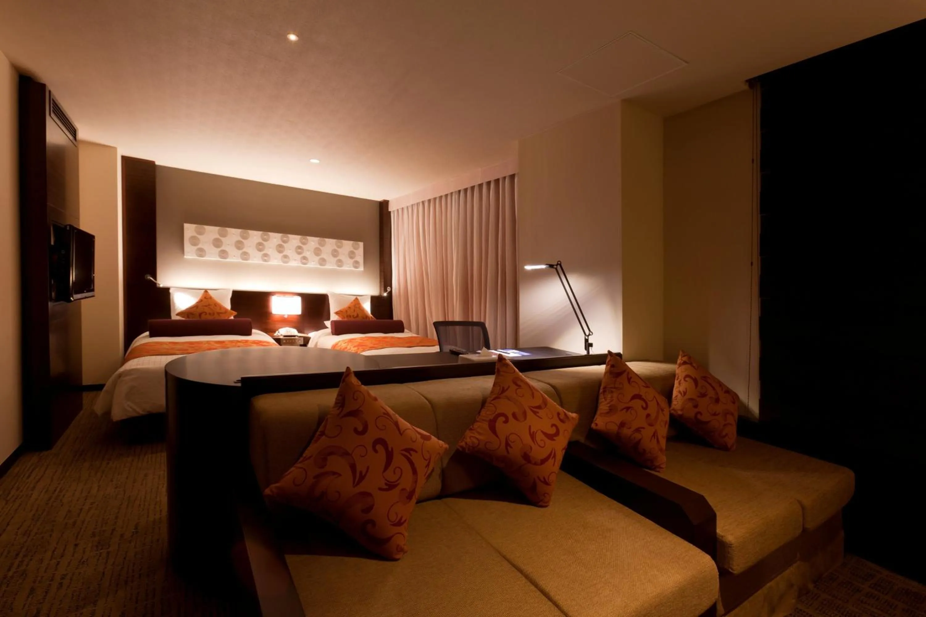 Photo of the whole room, Bed in ANA Crowne Plaza Hotel Nagasaki Gloverhill by IHG