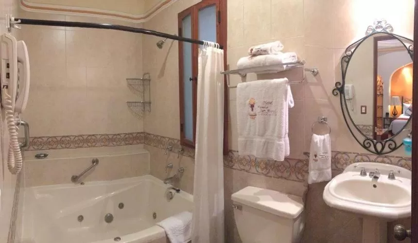 Shower in Hotel Boutique Parador San Miguel Oaxaca