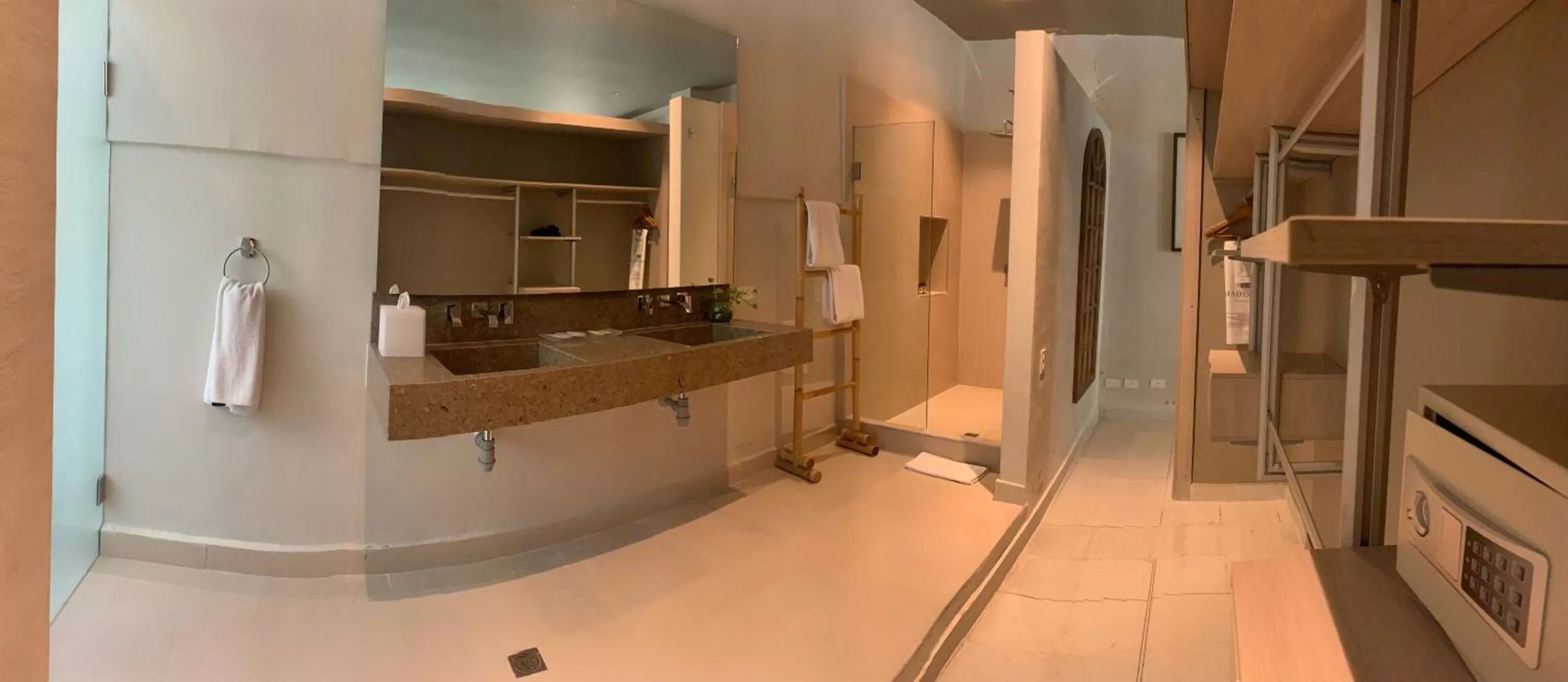 Bathroom in Madisson Boutique Hotel Cartagena