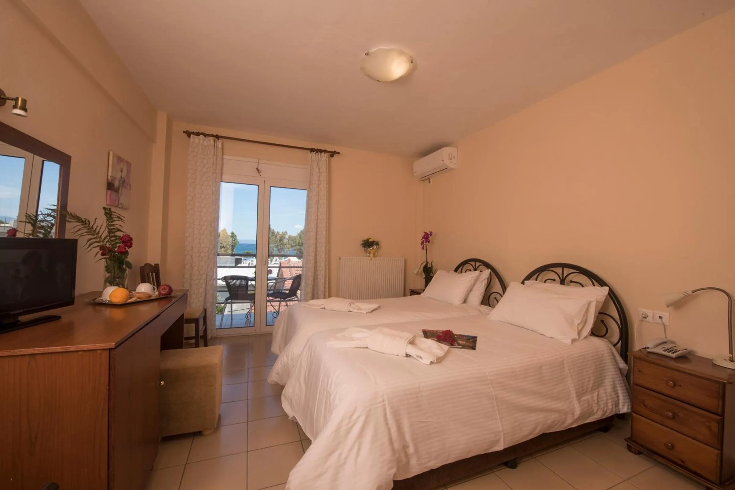 Bedroom, Bed in Filoxenia Hotel