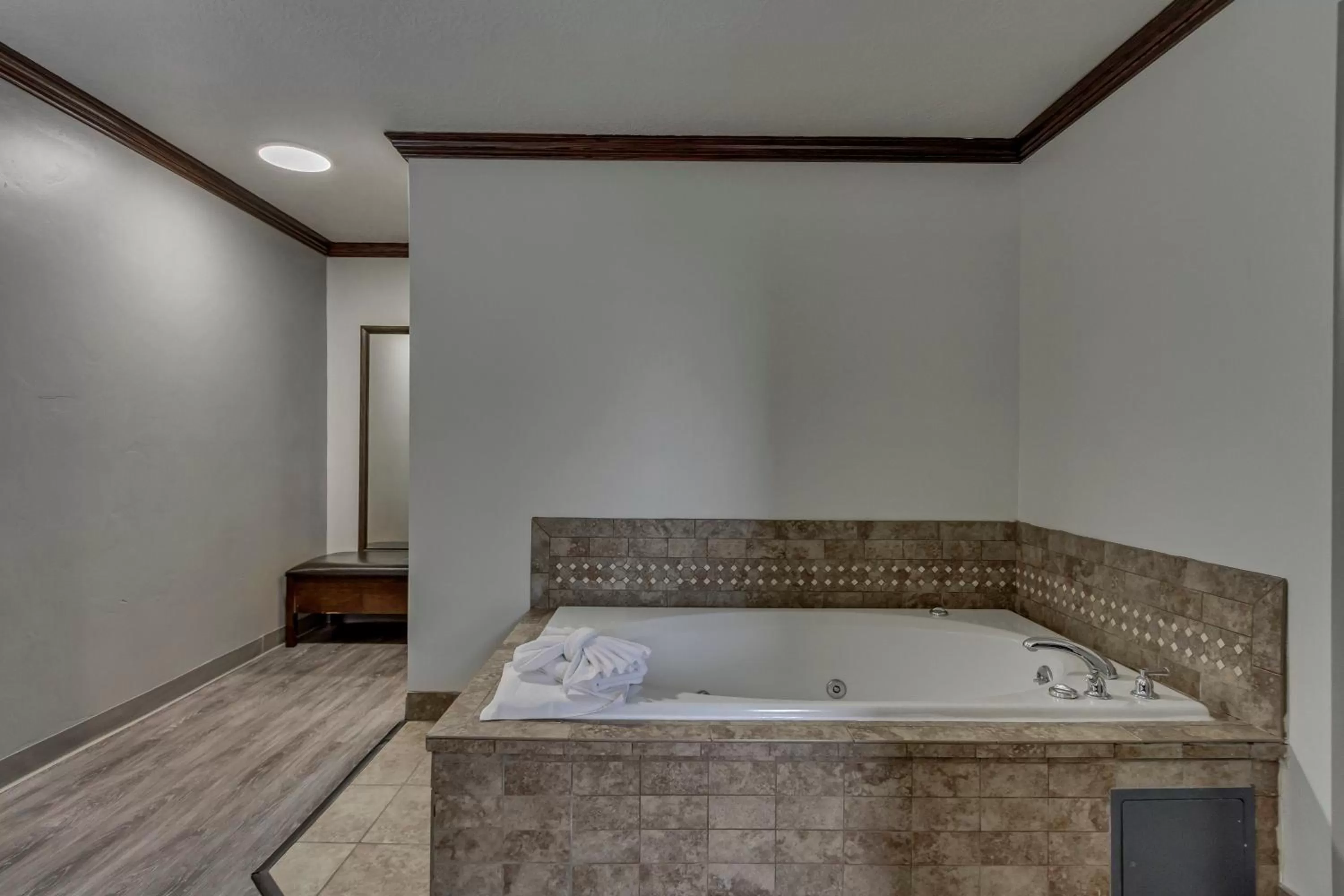 Hot Tub in Park Inn by Radisson, Salt Lake City-Midvale