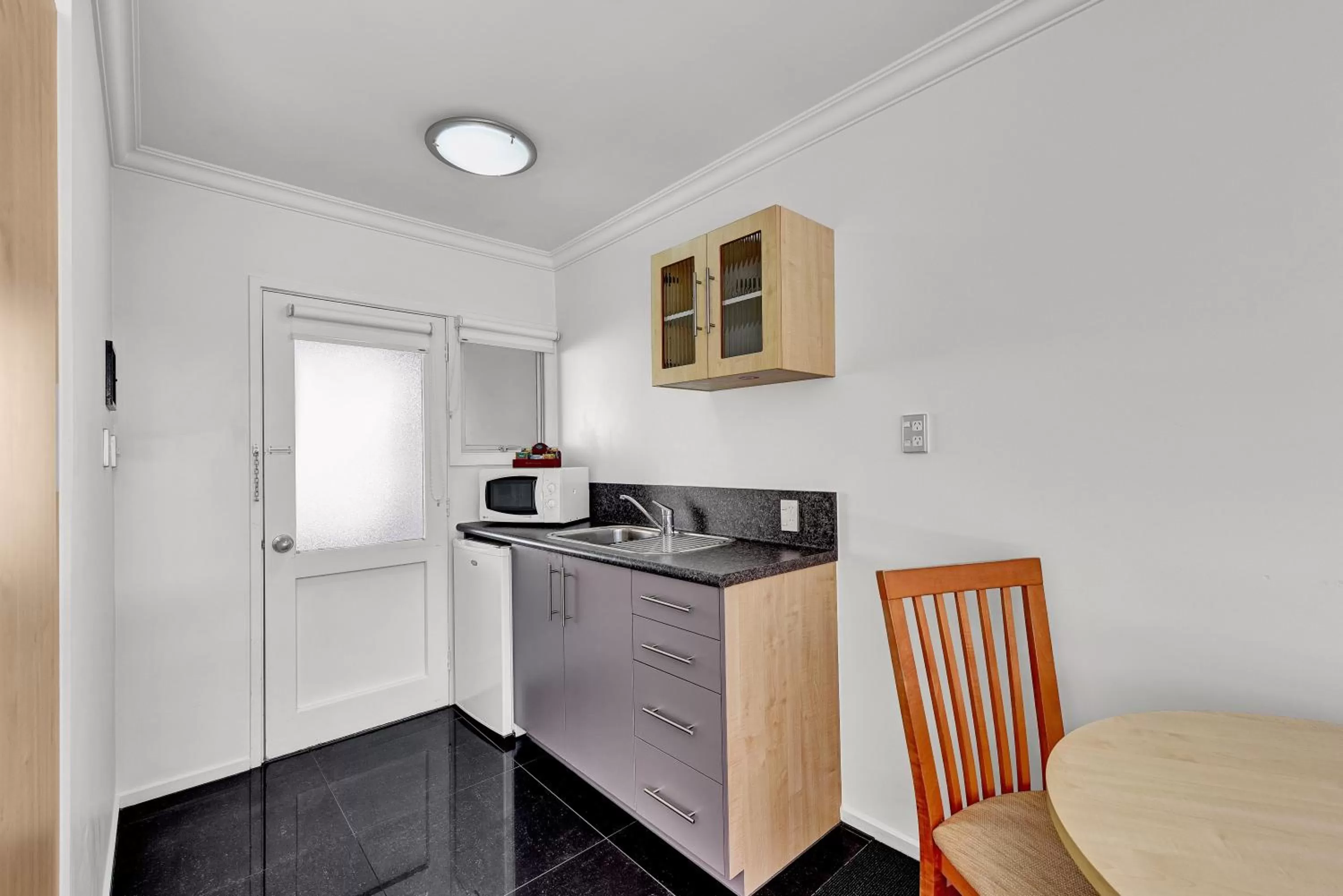 Kitchen or kitchenette in The Hotel Nelson