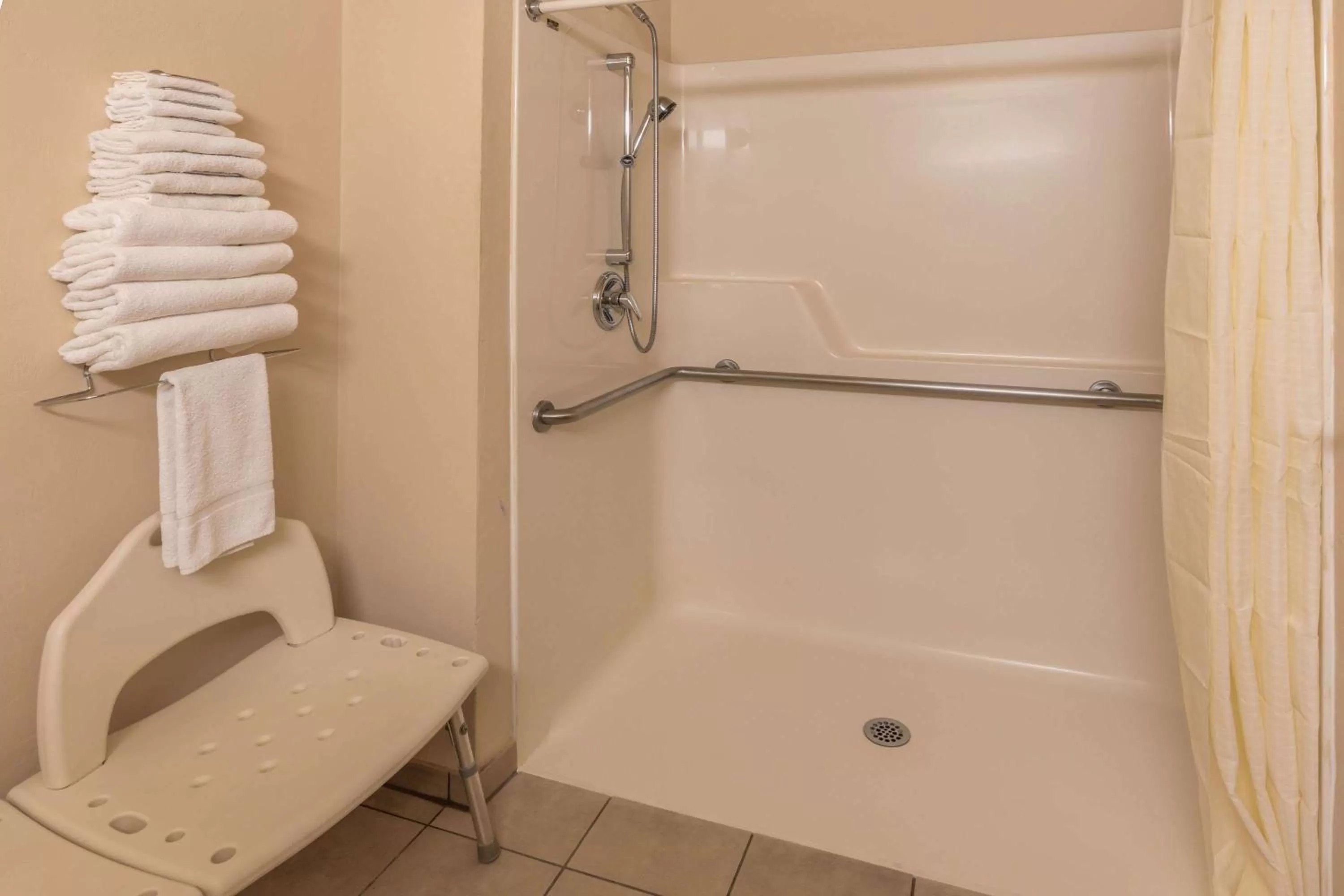 On site in Super 8 by Wyndham Woodburn