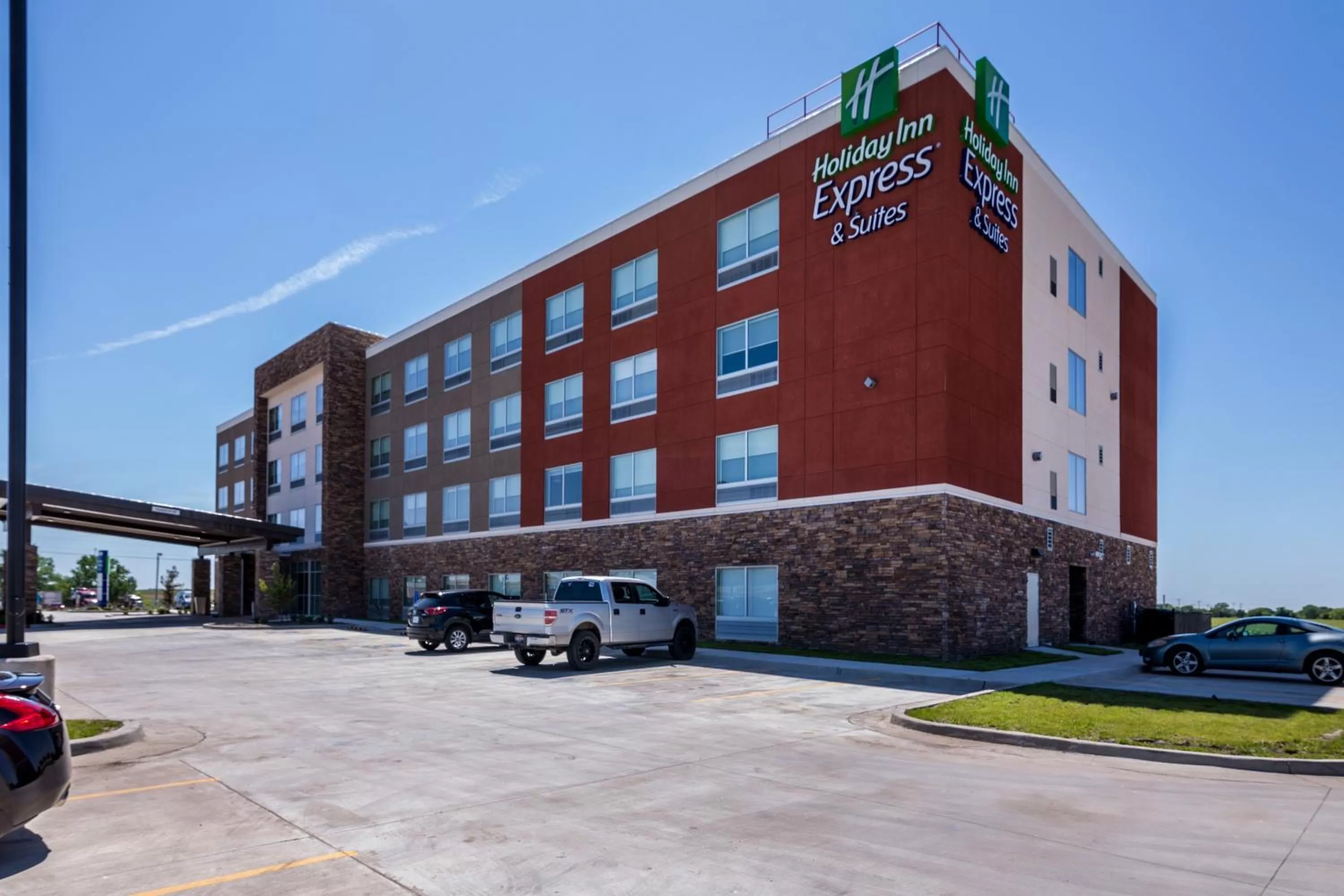 Property building in Holiday Inn Express & Suites Blackwell by IHG