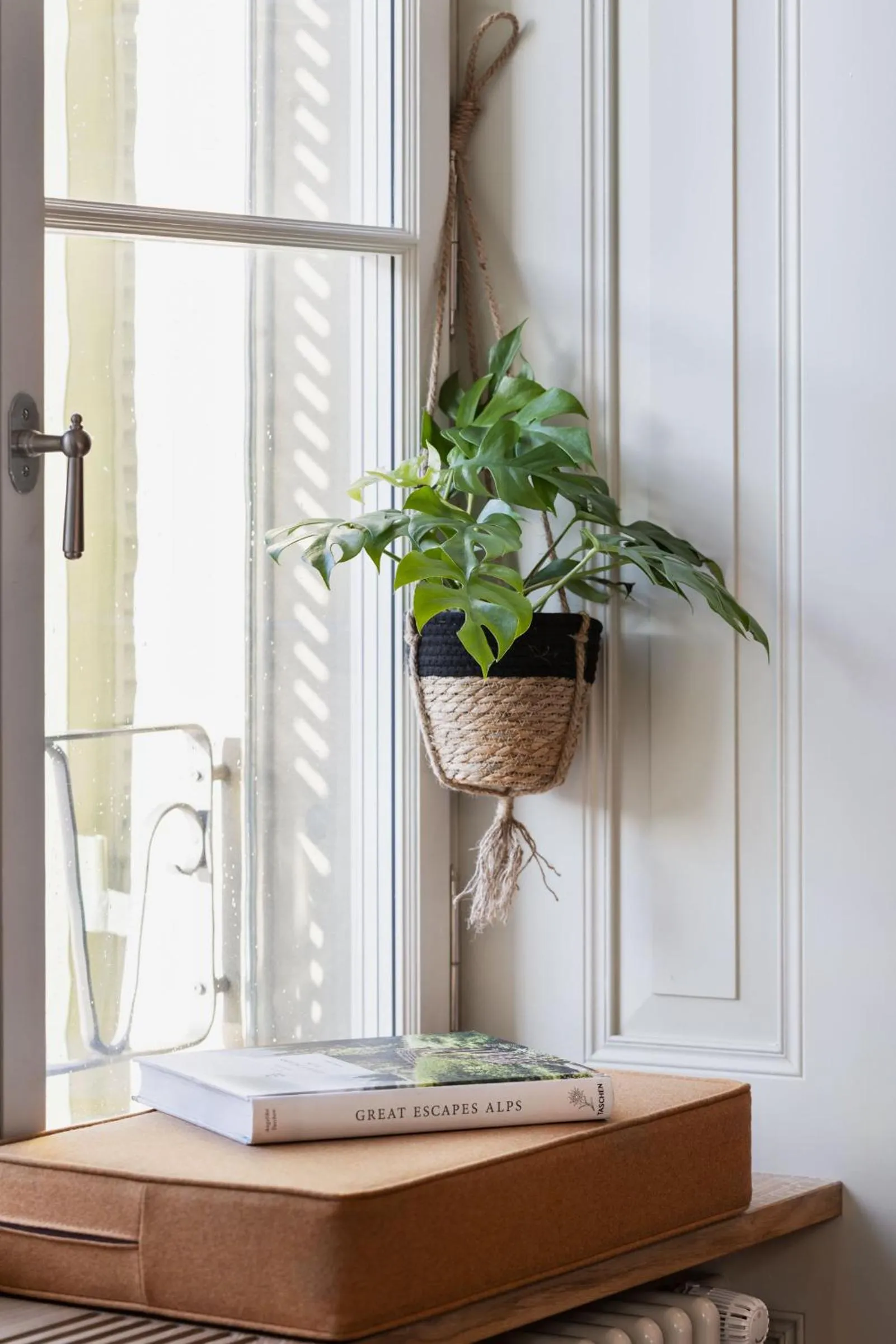 Seating area in Stay KooooK Bern City - Online Check In