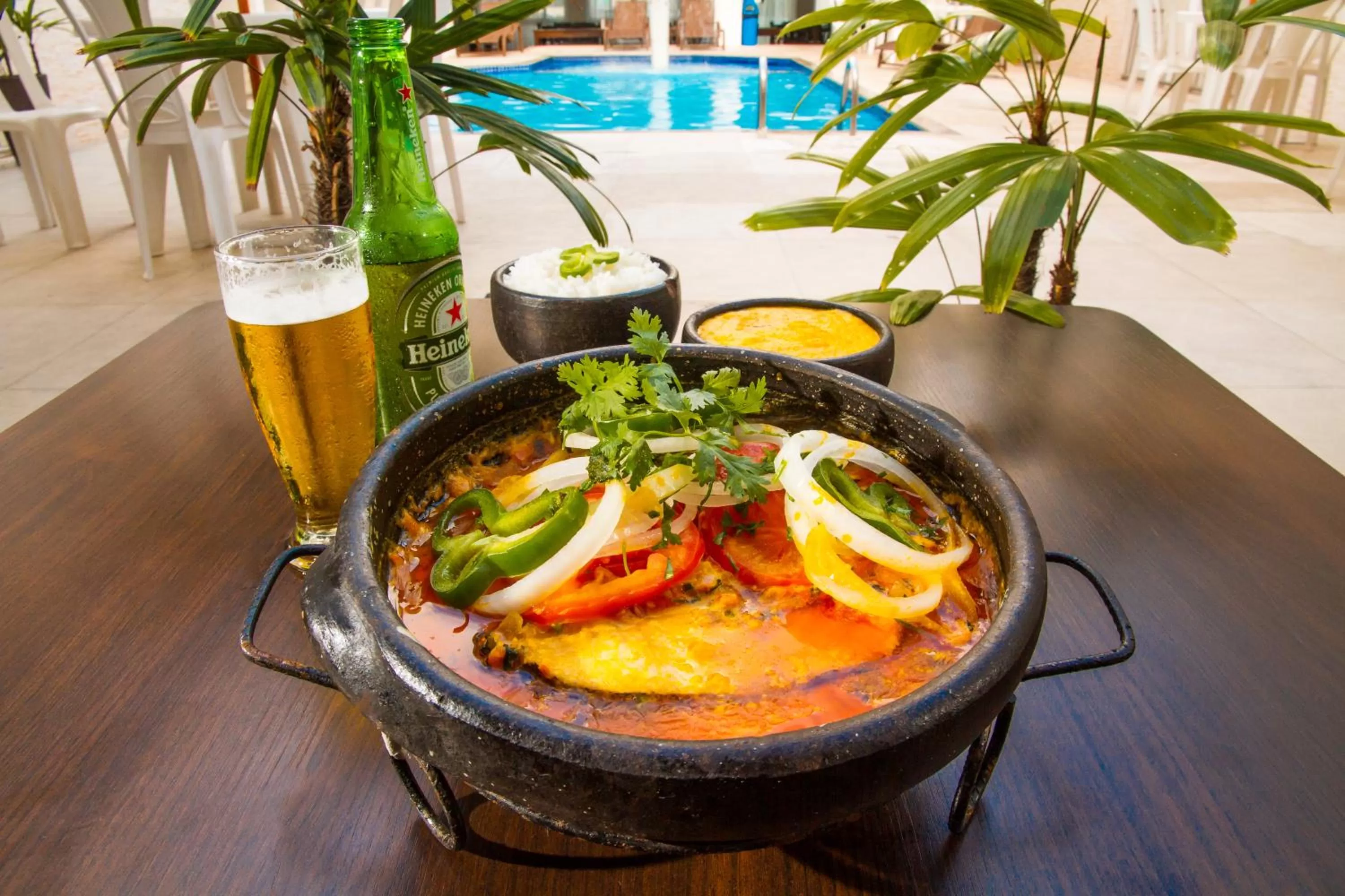 Food and drinks in Shangrilá - Rede Soberano