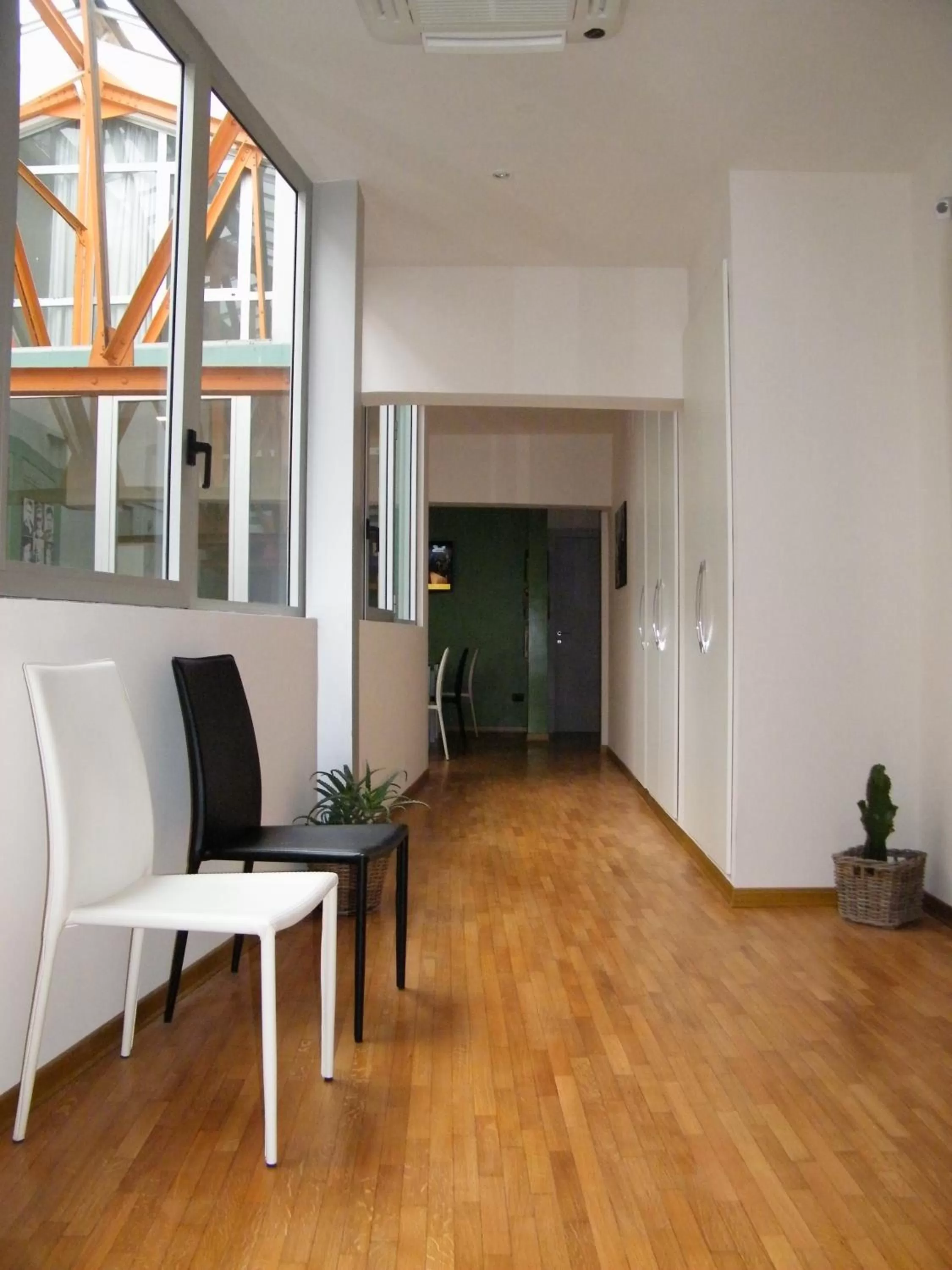 Lobby or reception, Seating Area in Siena Gallery - Rooms Only