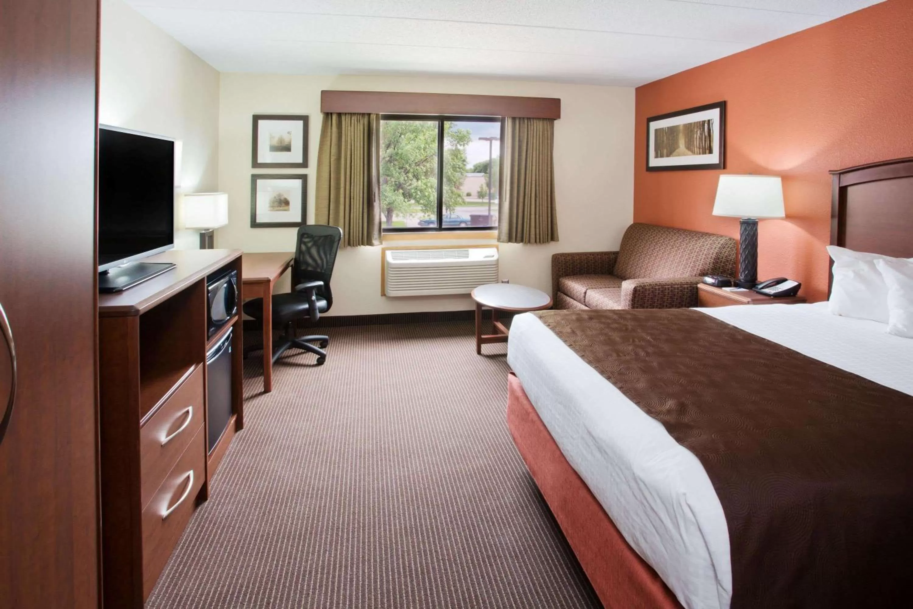 Photo of the whole room, Bed in AmericInn by Wyndham Grand Forks