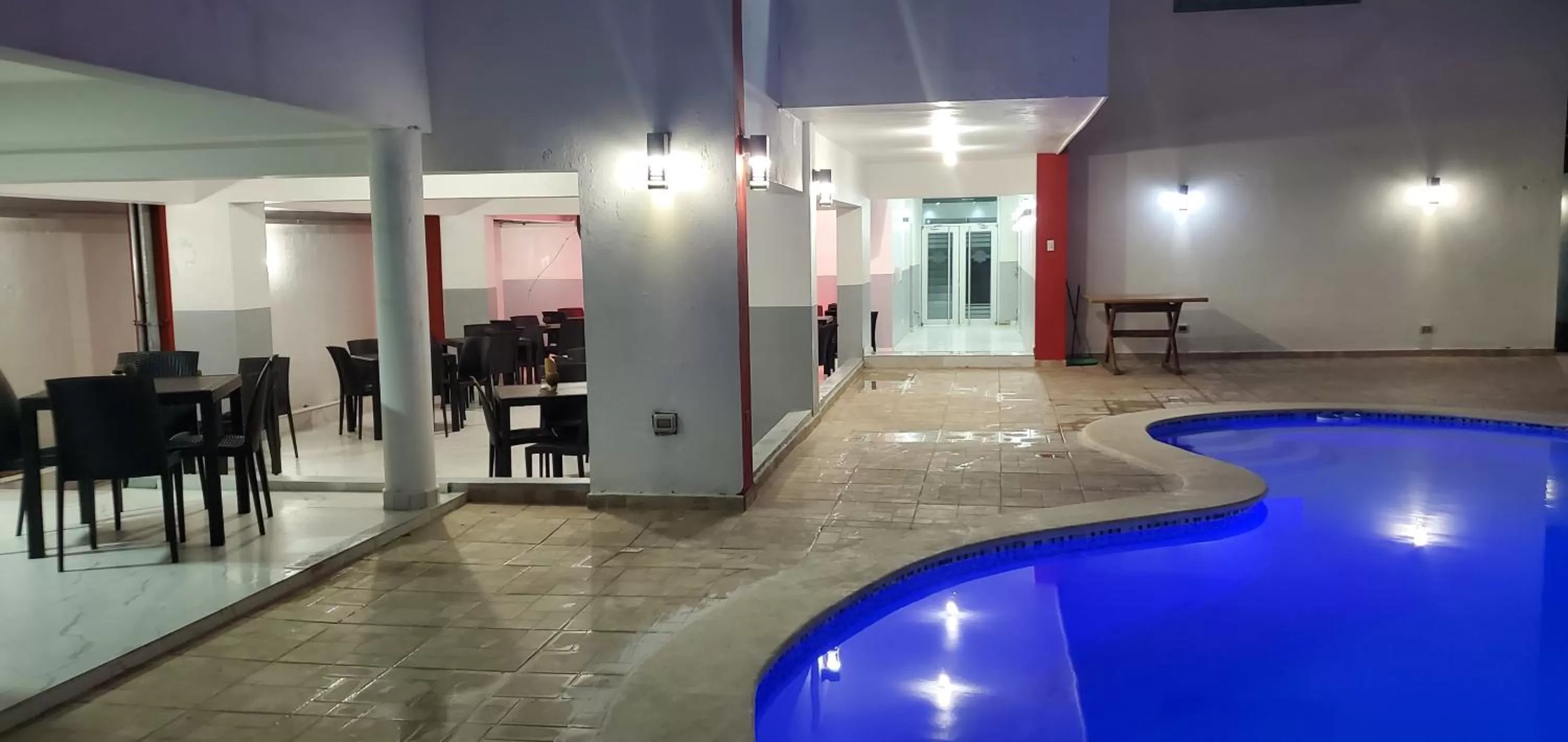 Swimming pool in Boca Grande Hotel Suites