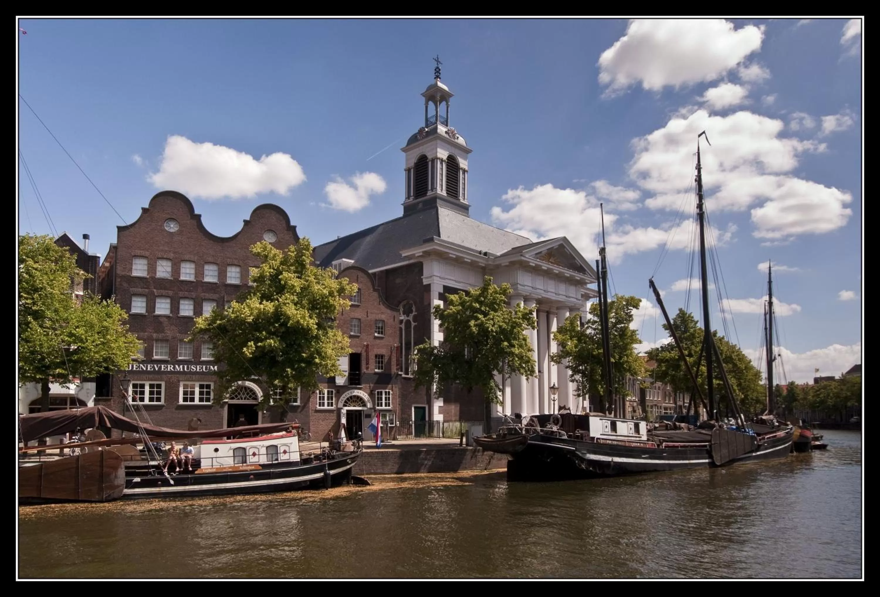 Summer, Property Building in B&B De Schiedamse Suites