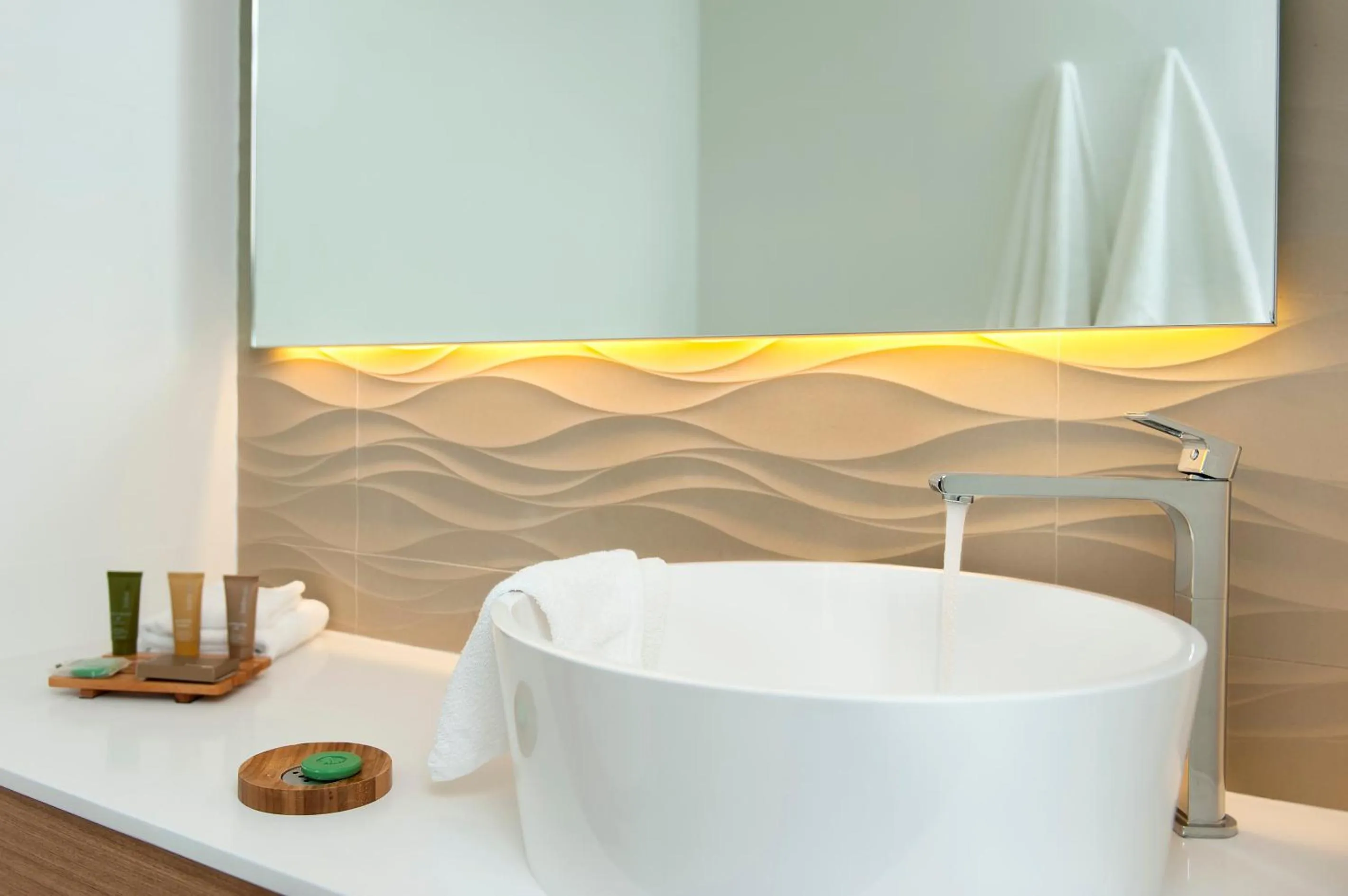 Bathroom in Allure On Ocean Motel - Mollymook Beach