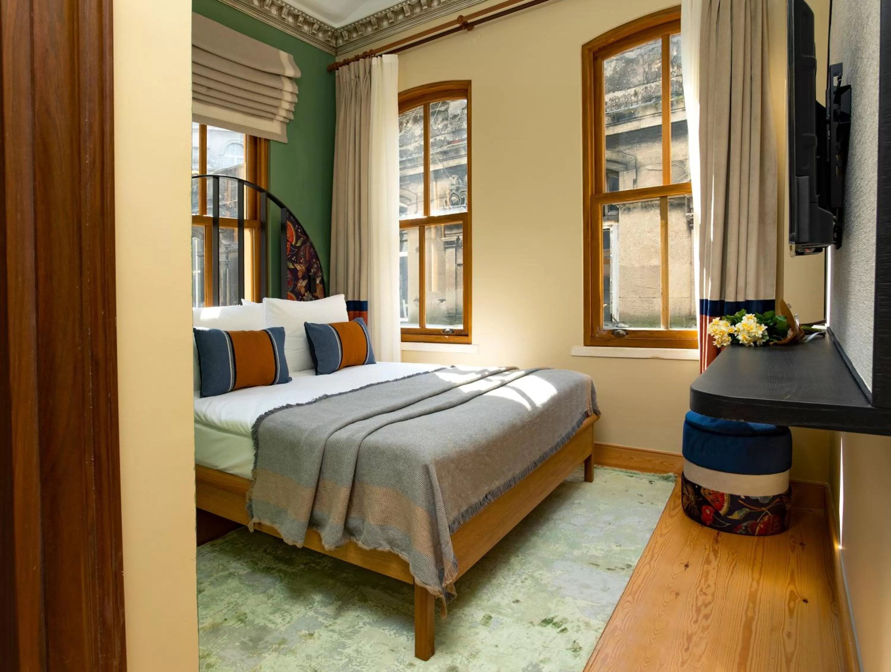 Photo of the whole room, Bed in Sirin Han Hotel Old City