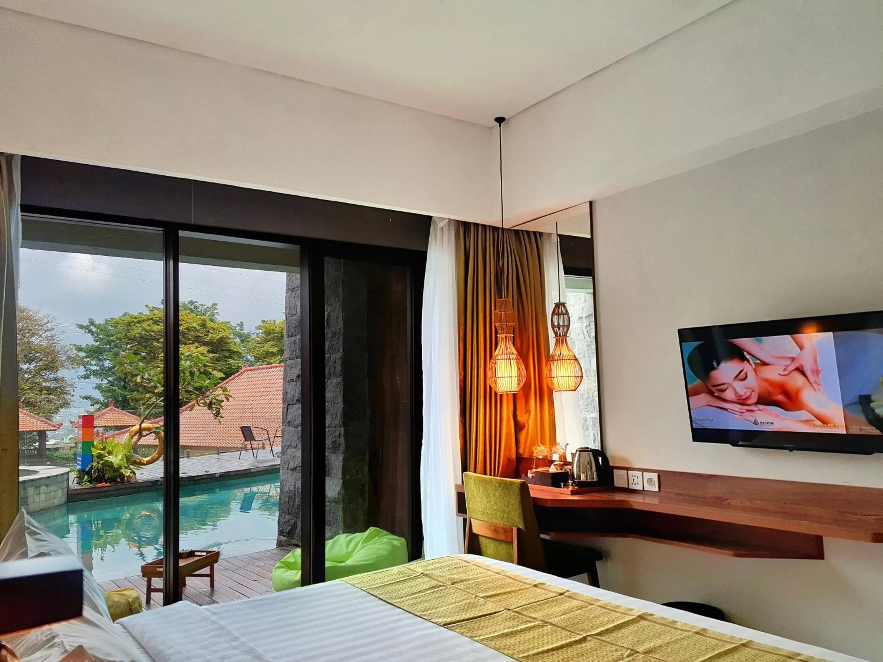 Bed in The Batu Hotel & Villas