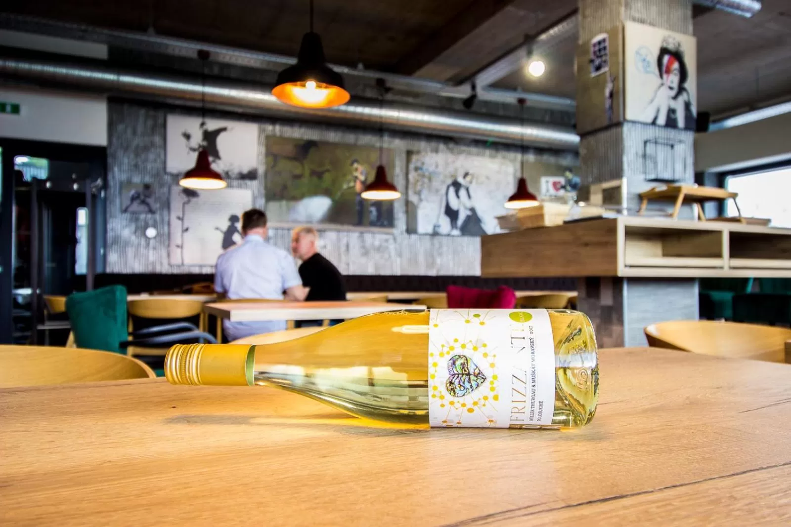 Restaurant/places to eat in HOTEL 63