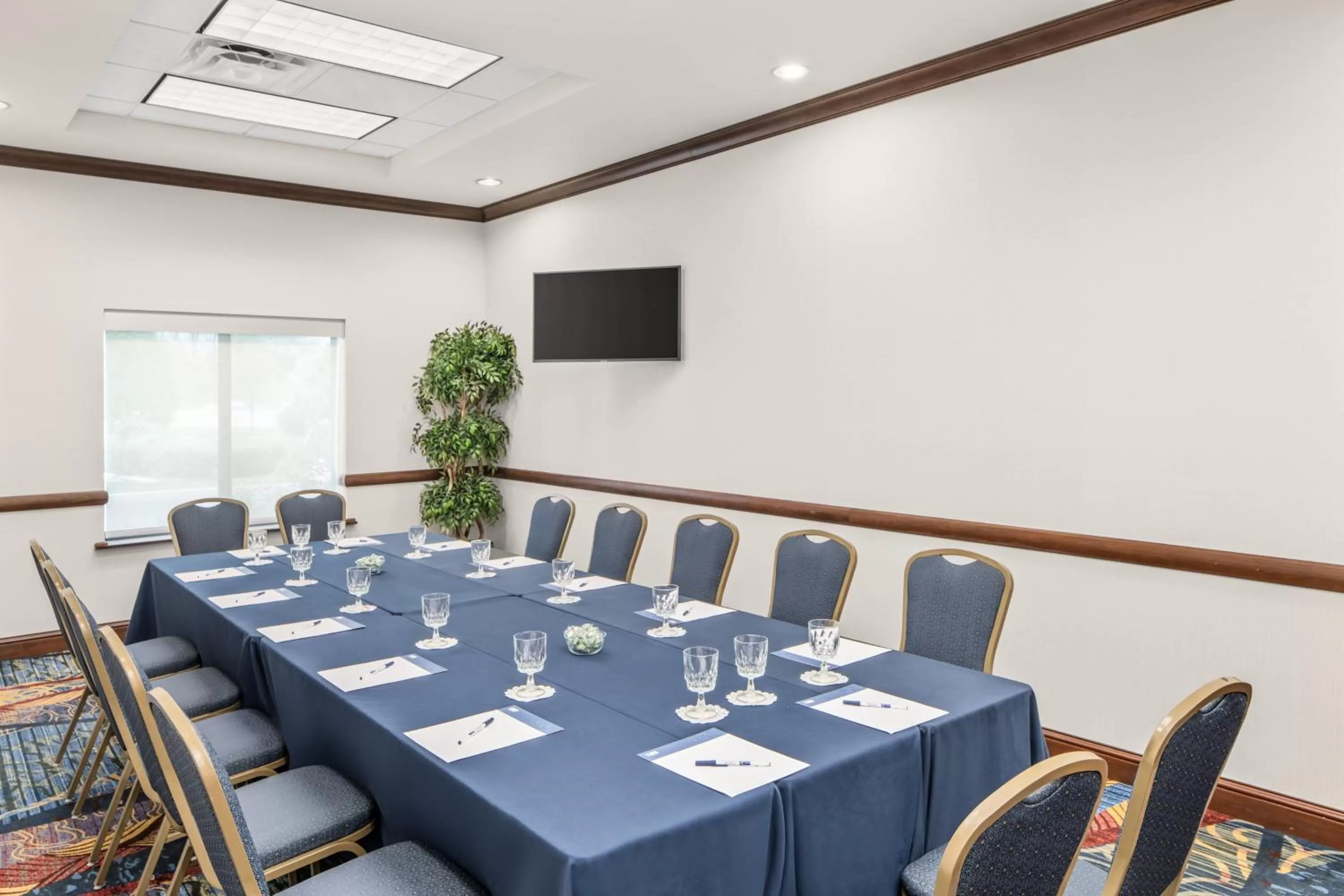 Meeting/conference room in Holiday Inn Express & Suites Wilmington-Newark by IHG