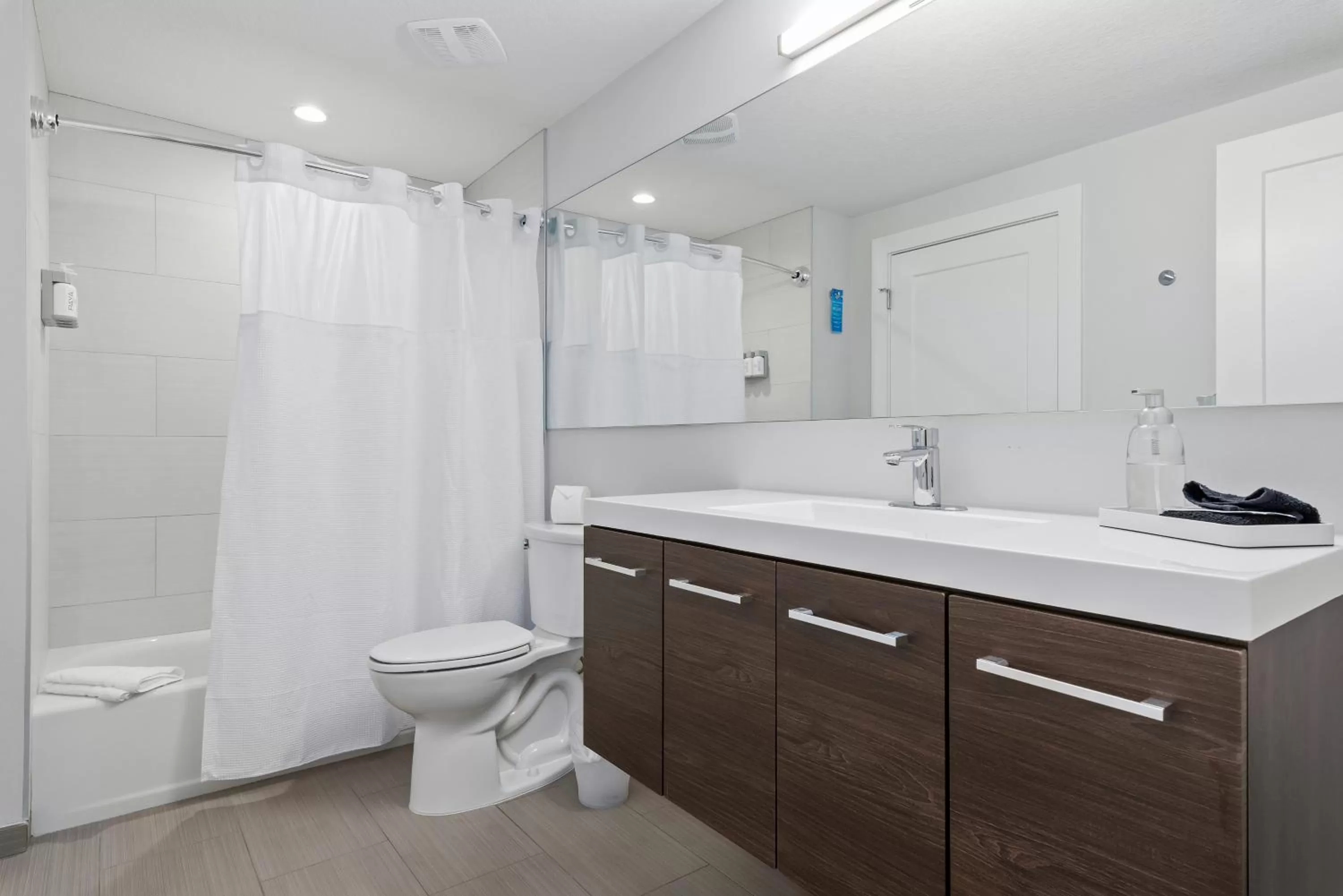 Escape Coastal Resort on Casey Key