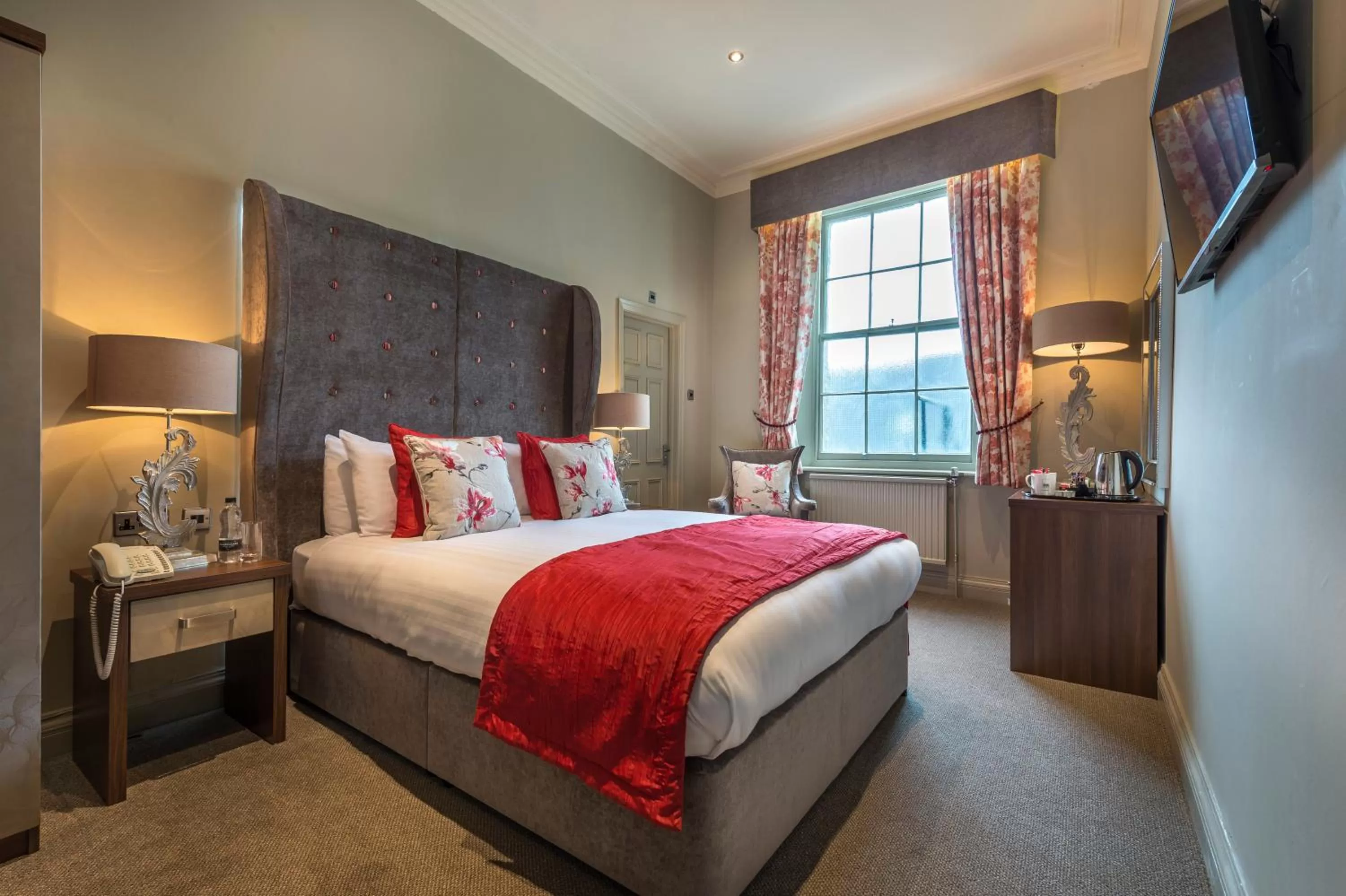 Bedroom, Bed in The Kings Head Hotel, Richmond, North Yorkshire - The Coaching Inn Group