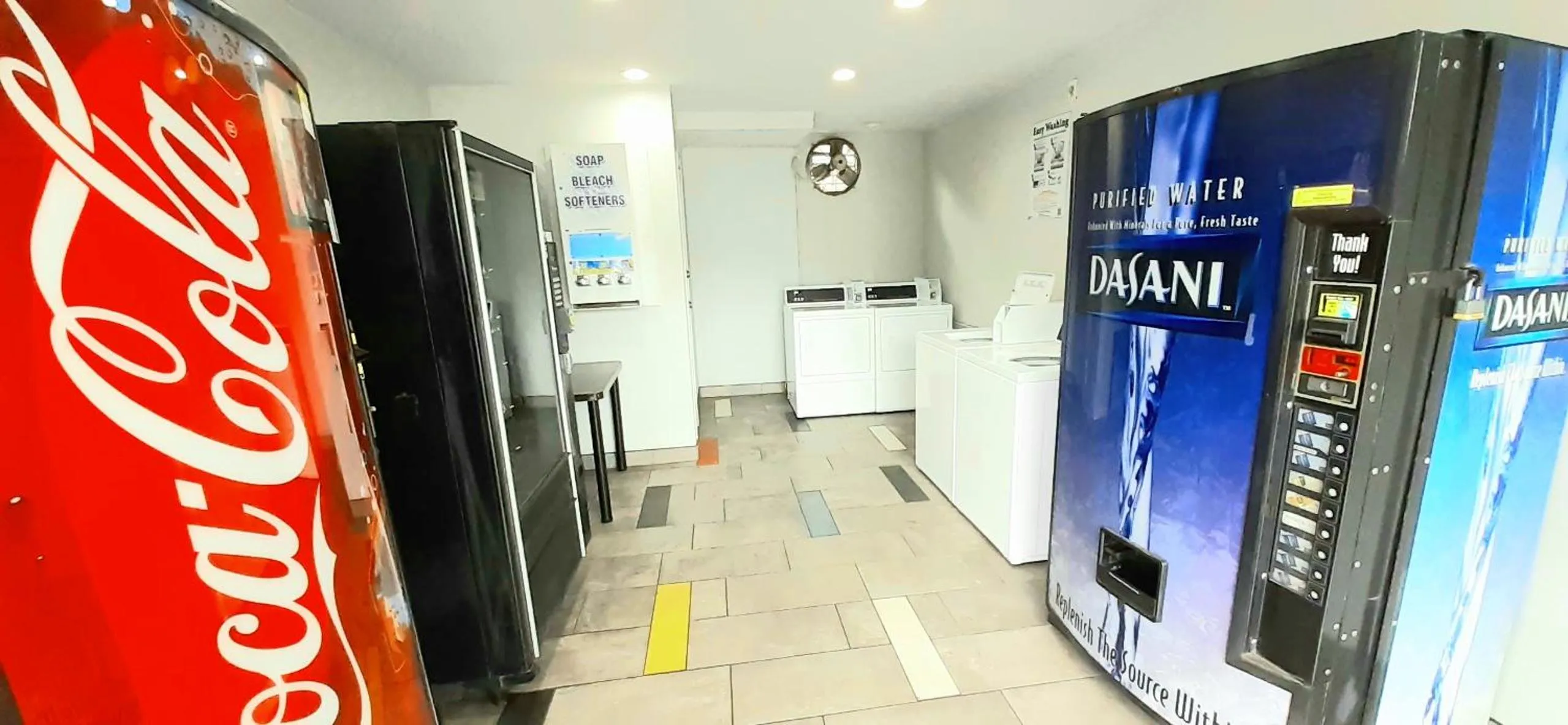 vending machine in Motel 6 San Diego, CA Airport Harbor