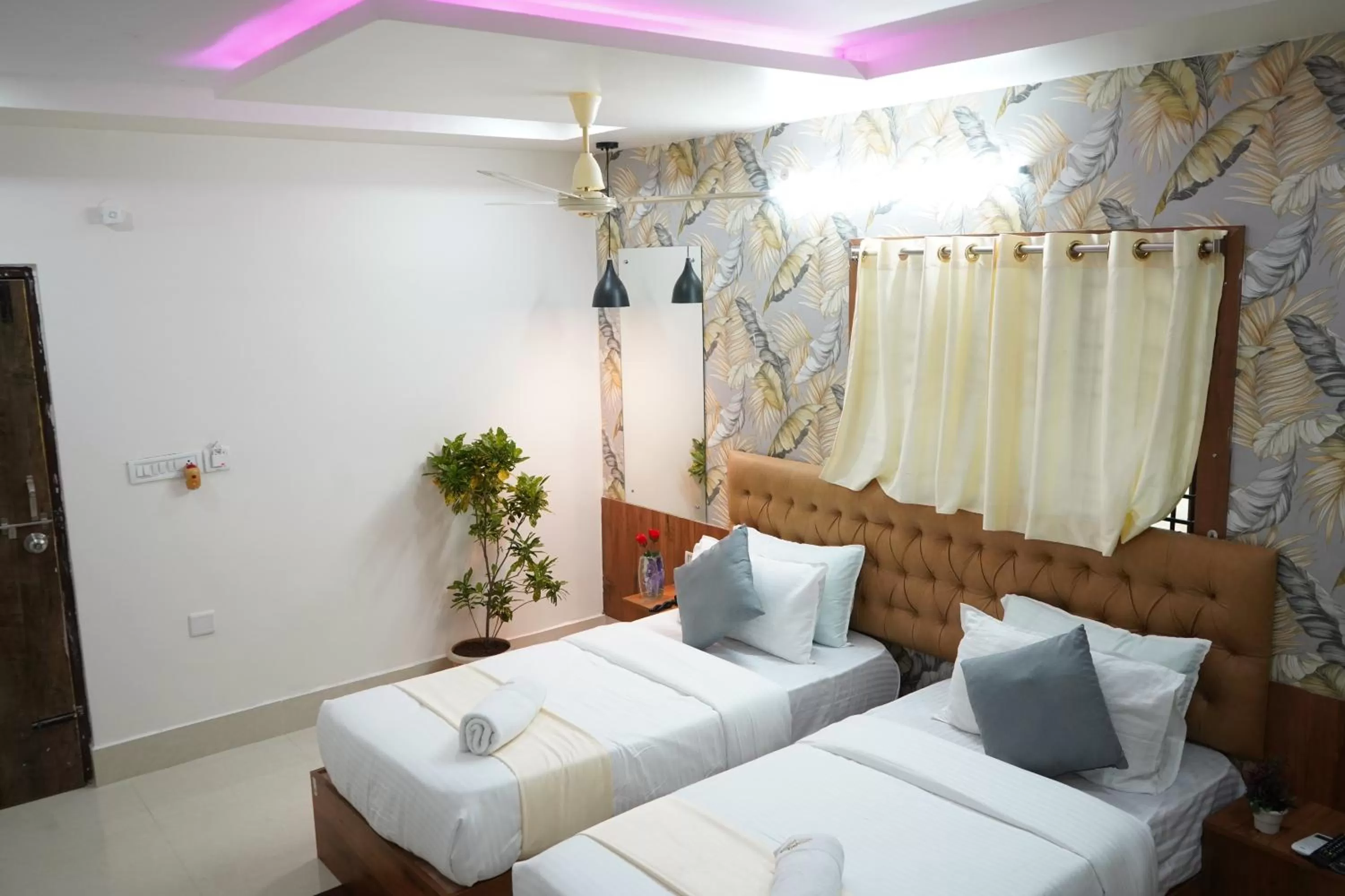 Bed in Homey Meadows - Beach Area