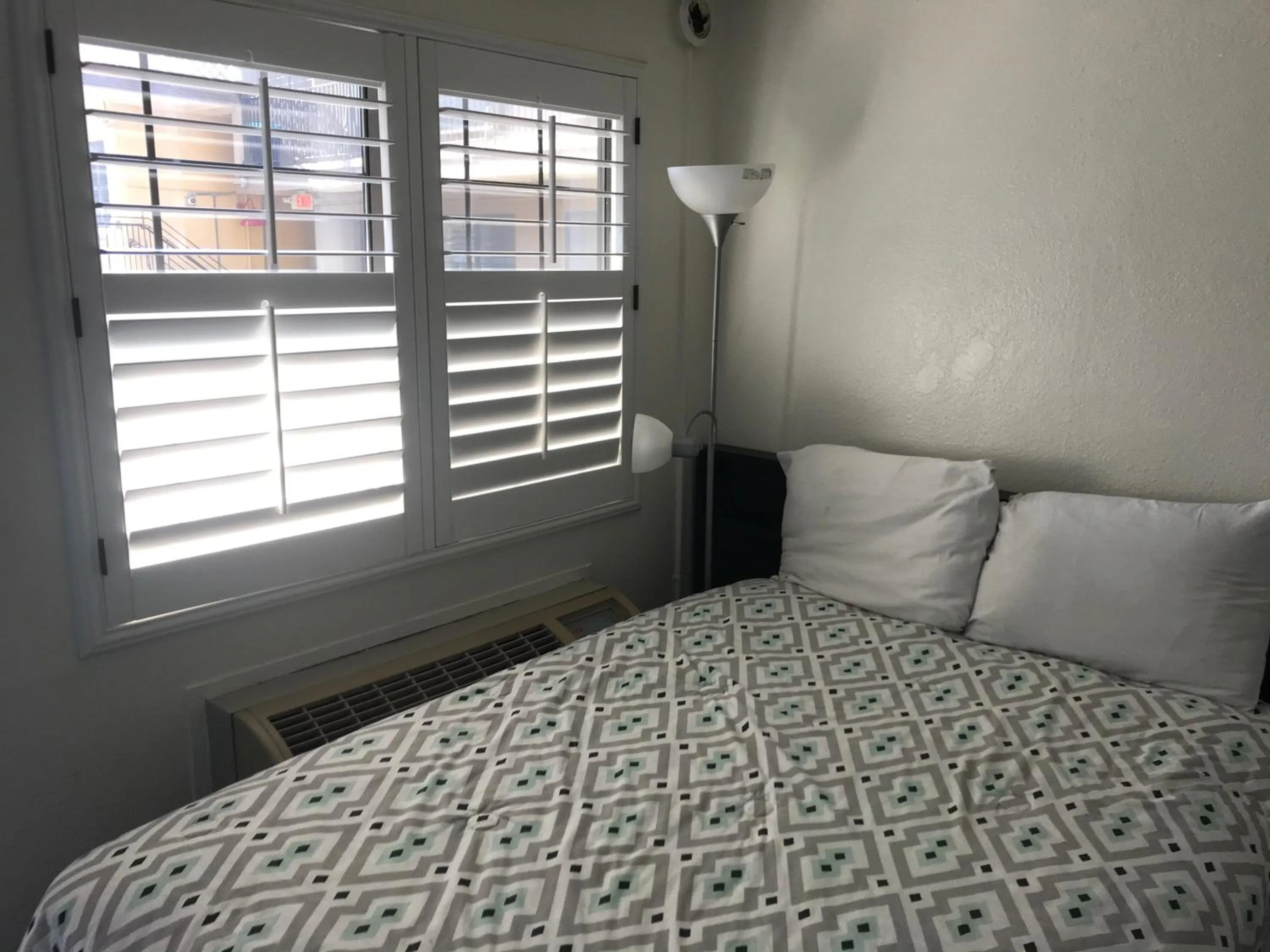 Bedroom, Bed in Westwind Lodge