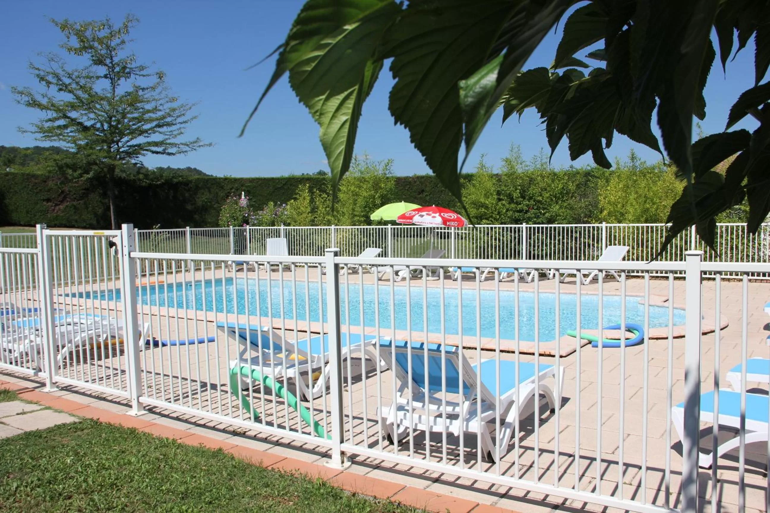 Swimming pool in ibis Sisteron