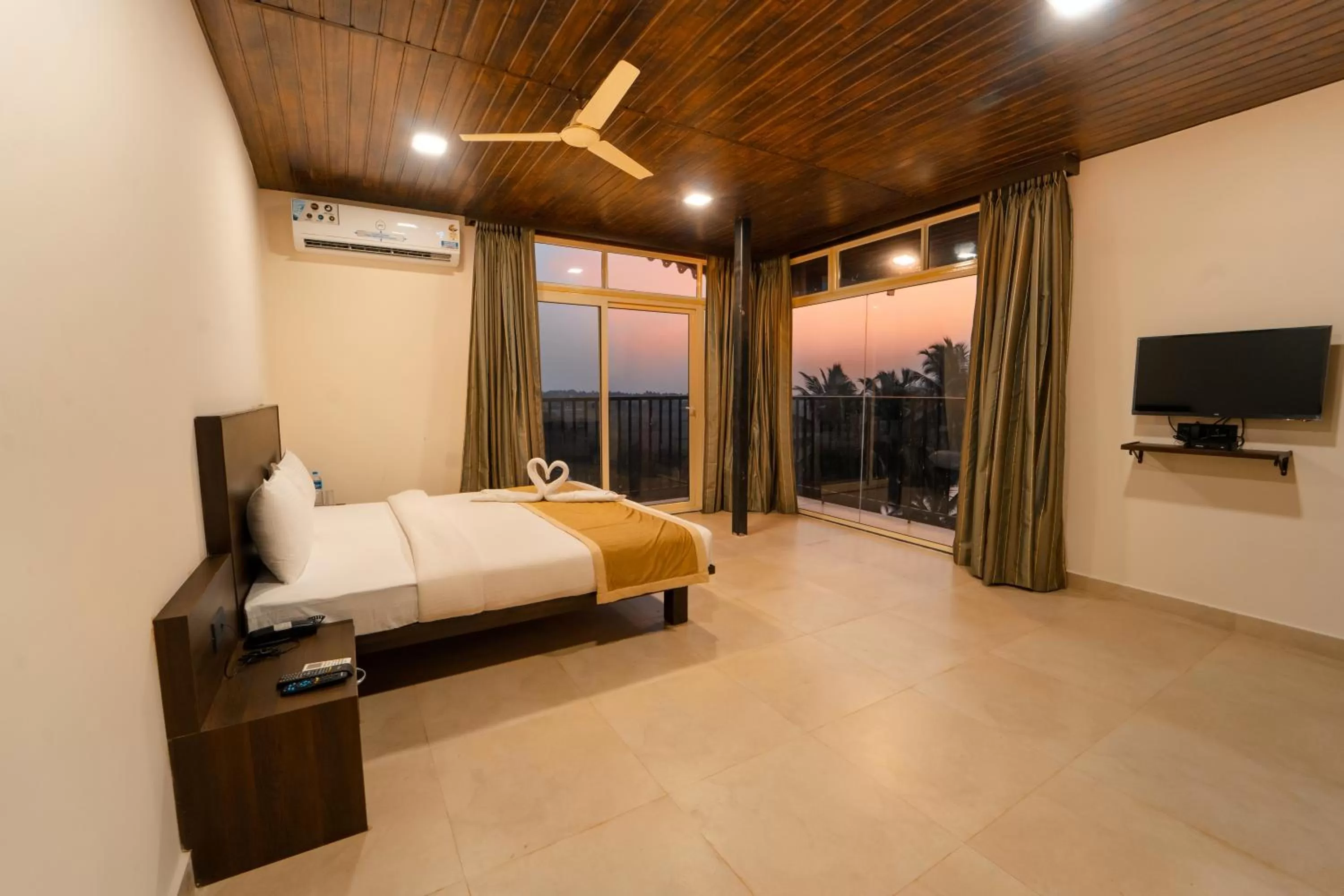 Bed in Kay's Riverview Resort - Near Baga Beach