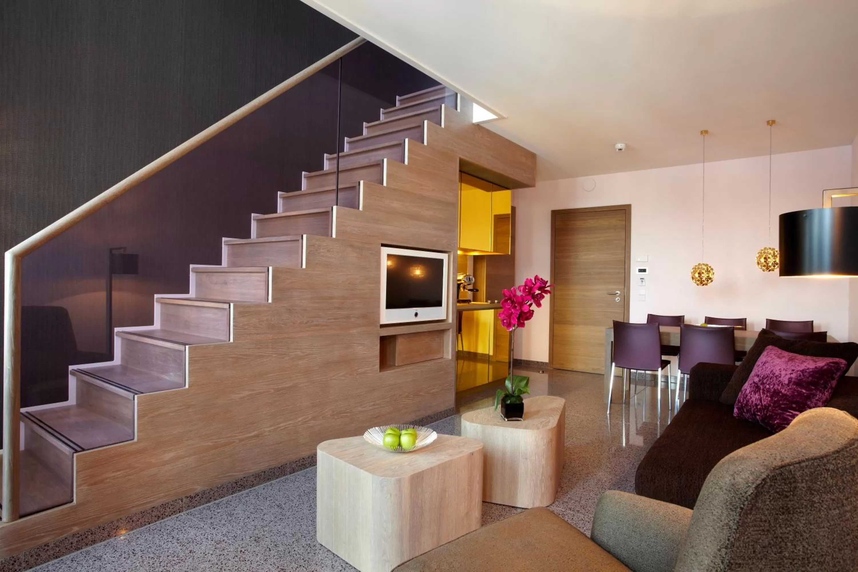 Photo of the whole room in abito Suites