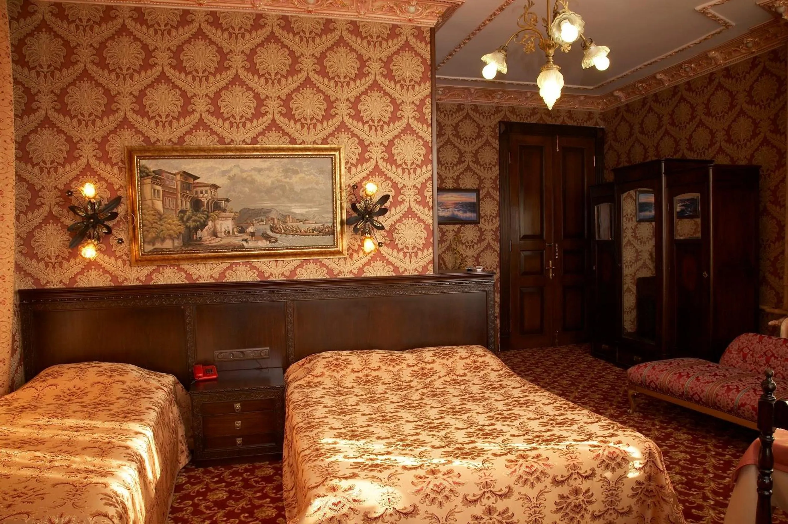 Bed in Grand Hotel de Londres