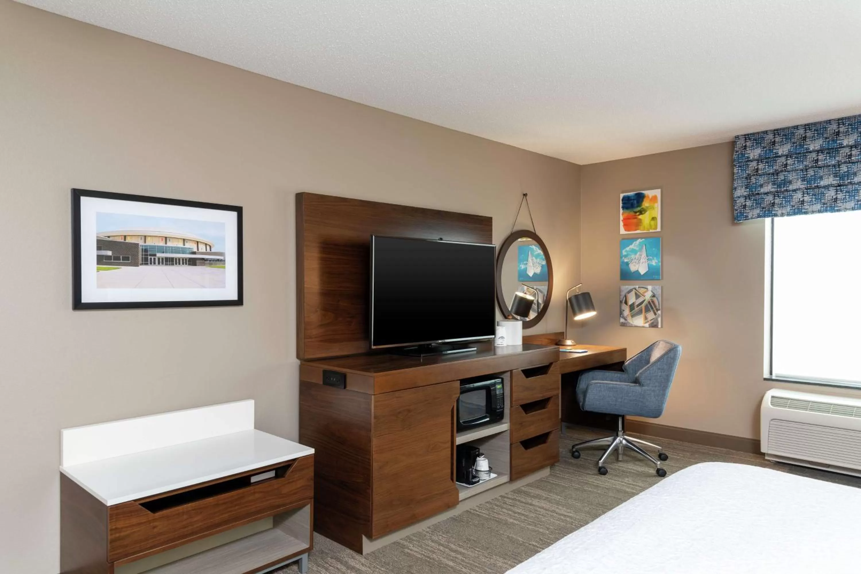 Bedroom, Bed in Hampton Inn & Suites Marshalltown