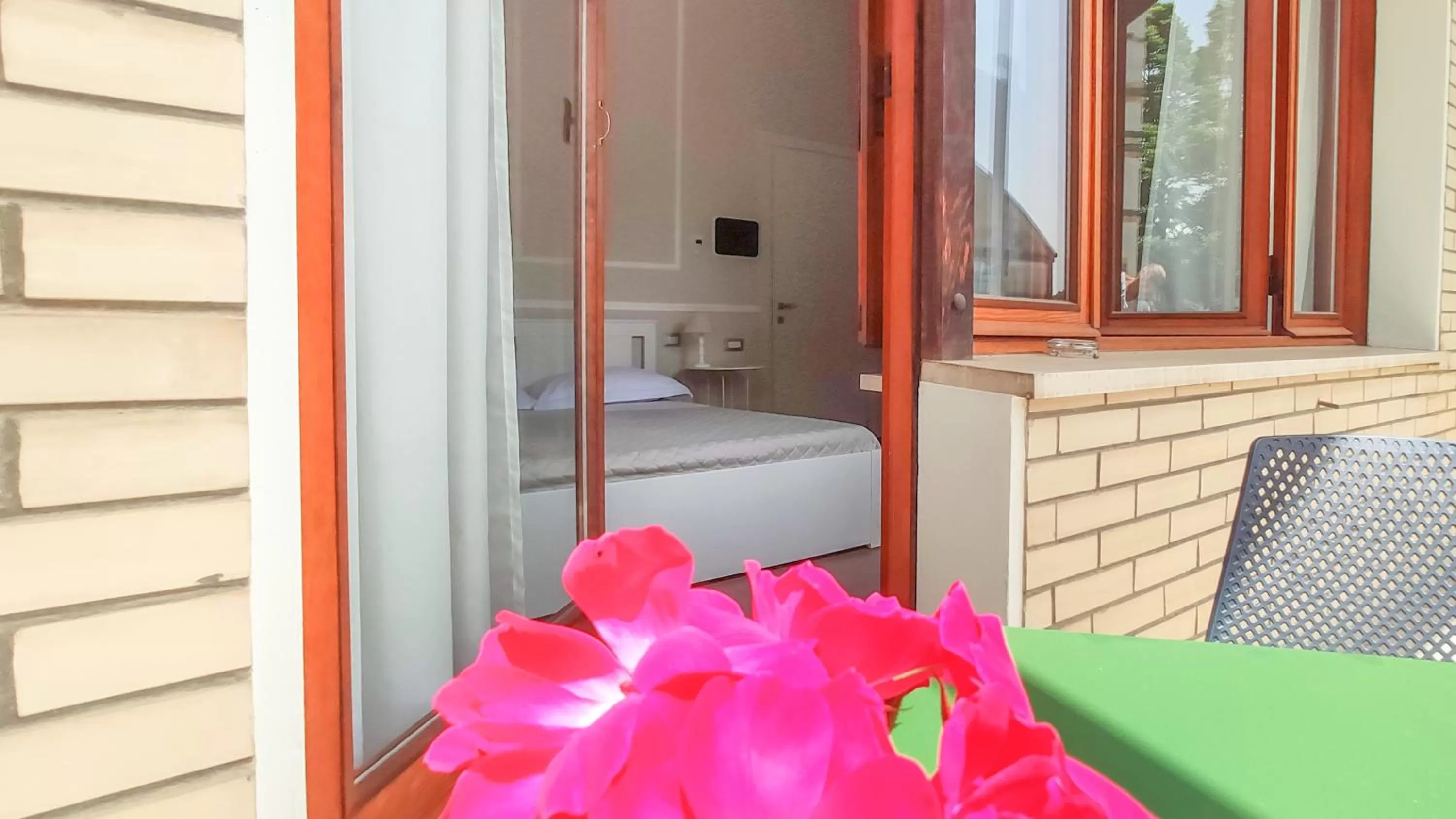 Balcony/Terrace, Bed in LA DAMA ROOM&BREAKFAST