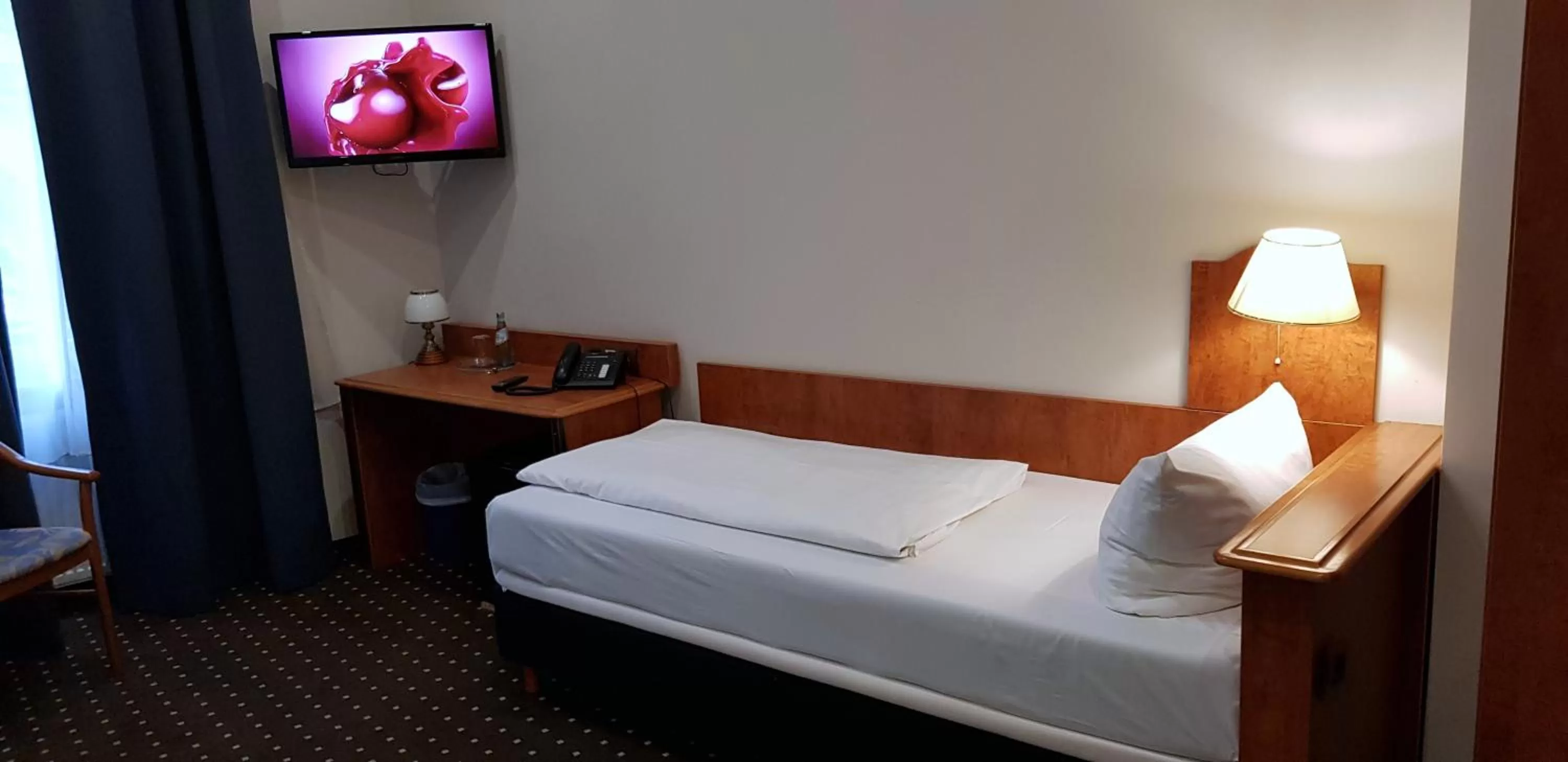 Bed in Hotel Zeil