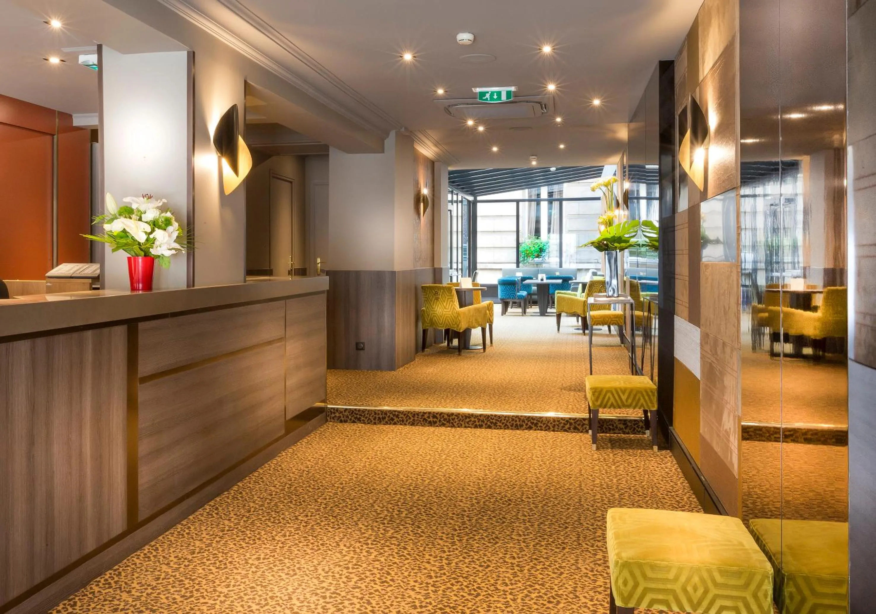 Facade/entrance in Hotel Concortel Paris