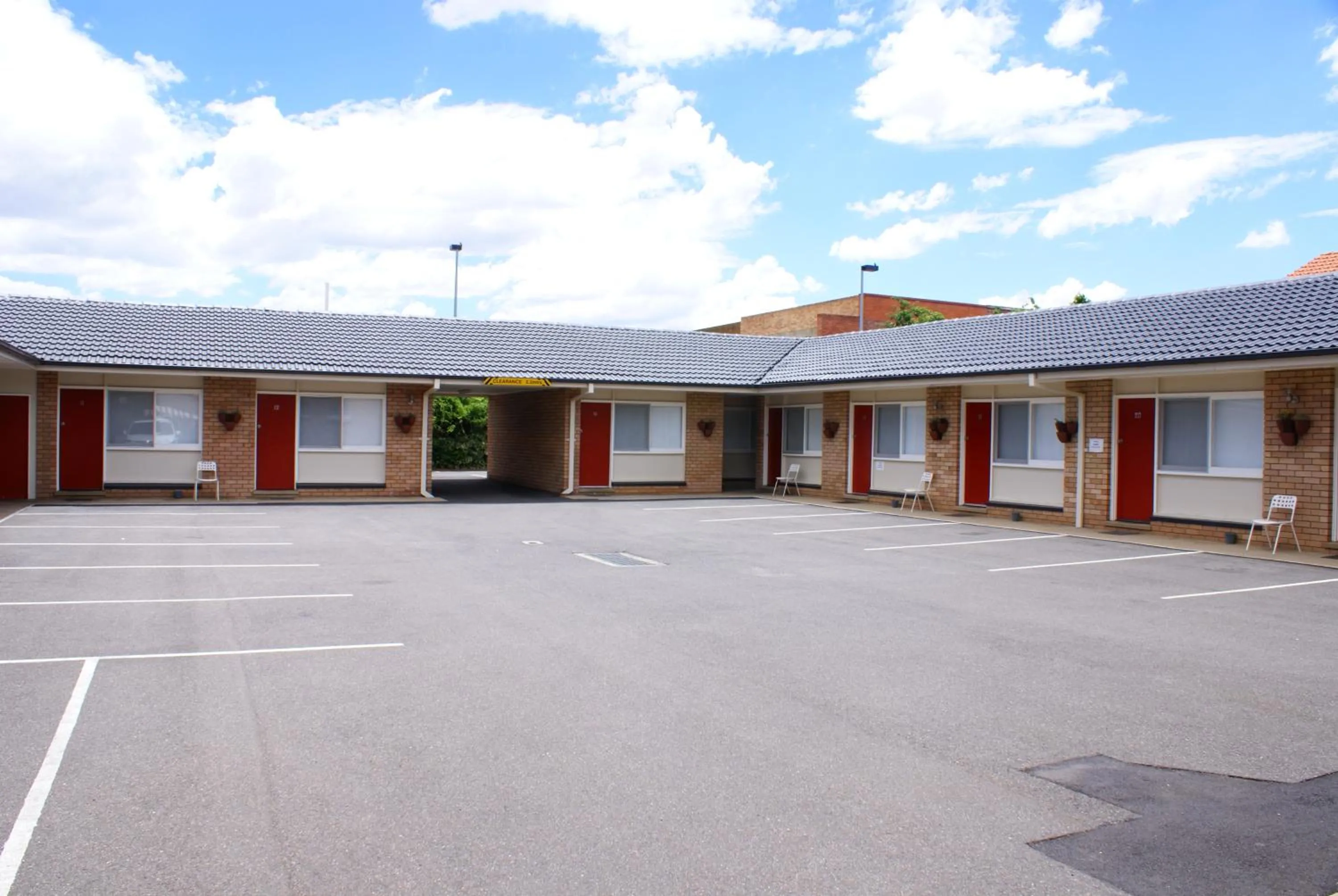 Facade/entrance in Country Lodge Motor Inn
