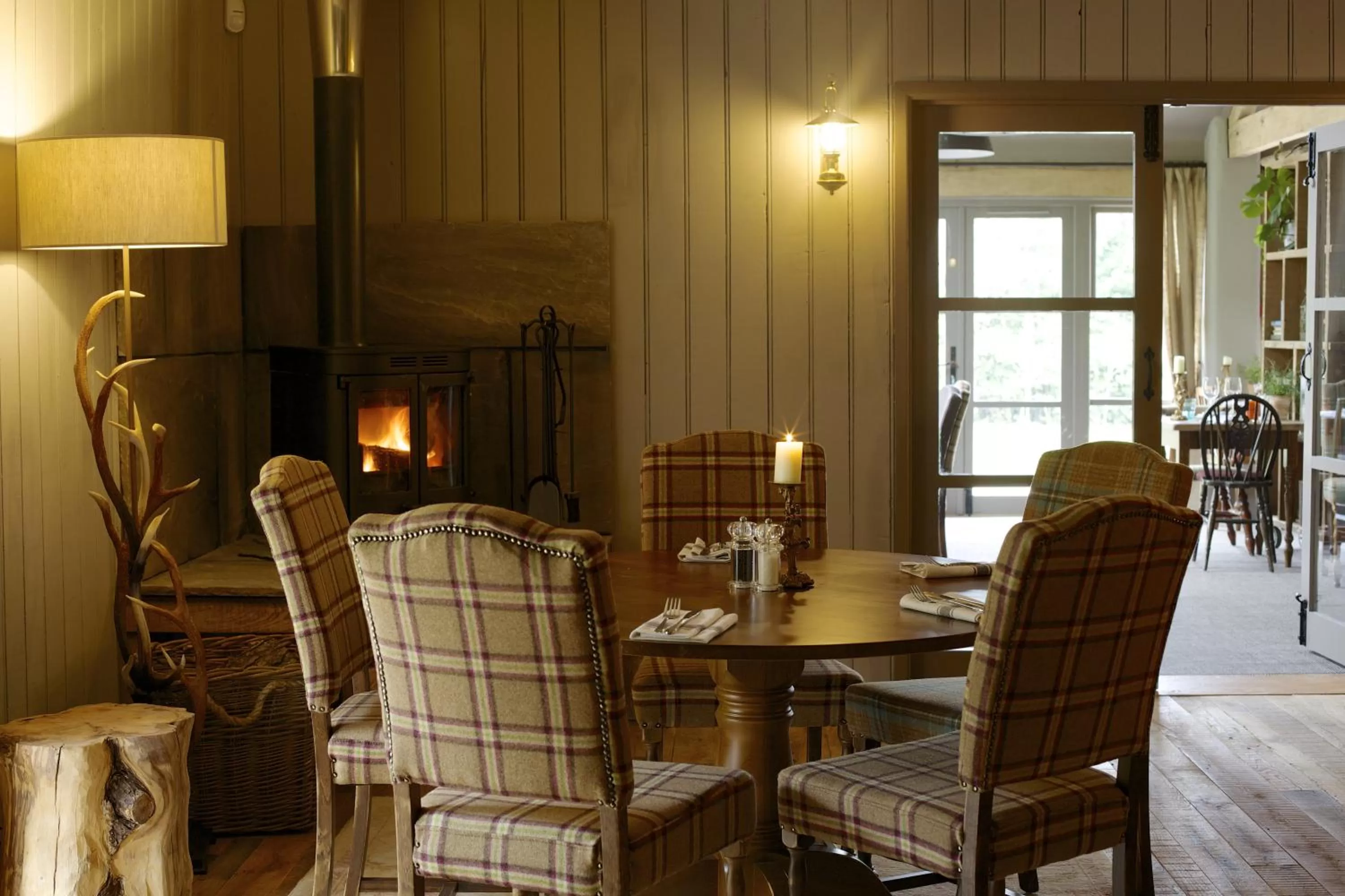 Restaurant/places to eat in Pear Tree Inn Whitley