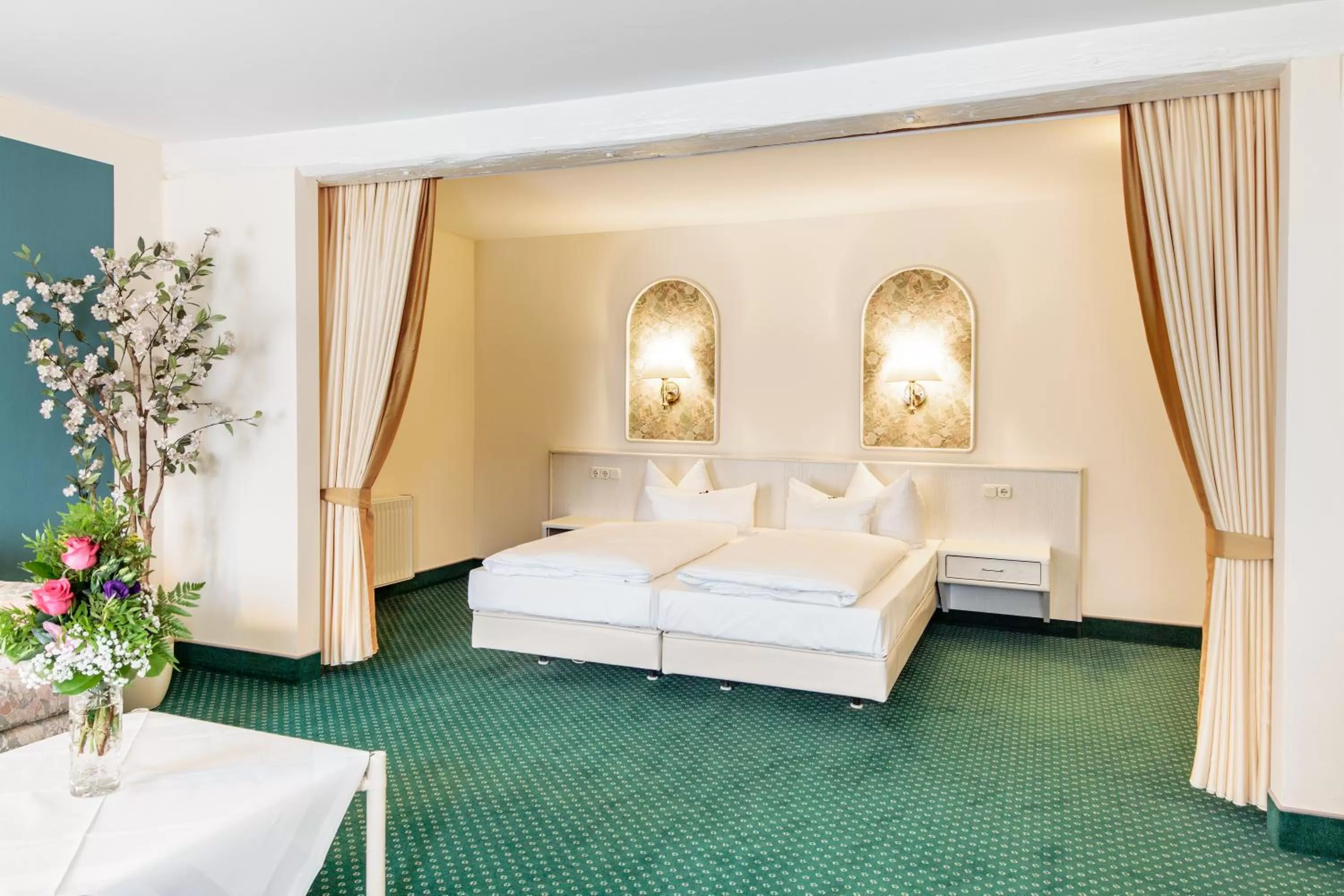 Suite in Arvena Reichsstadt Hotel