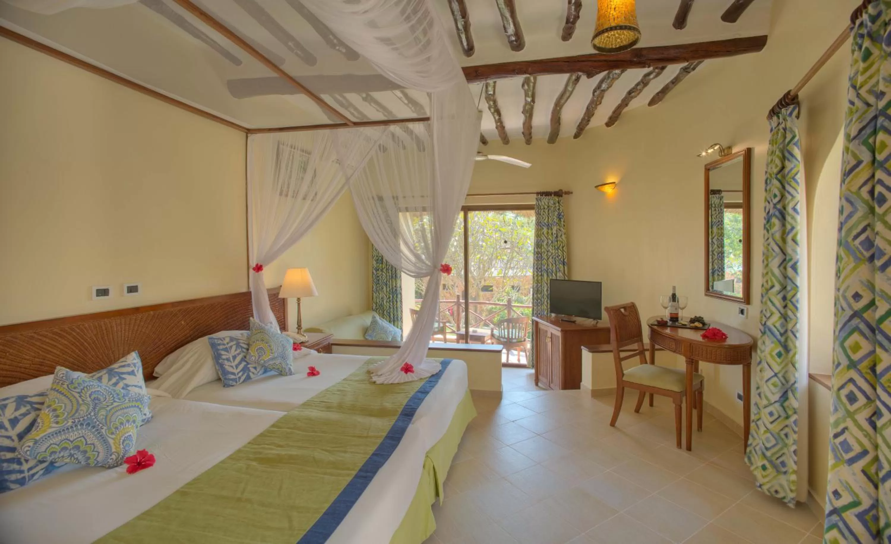 Bed in Sultan Sands Island Resort & Spa
