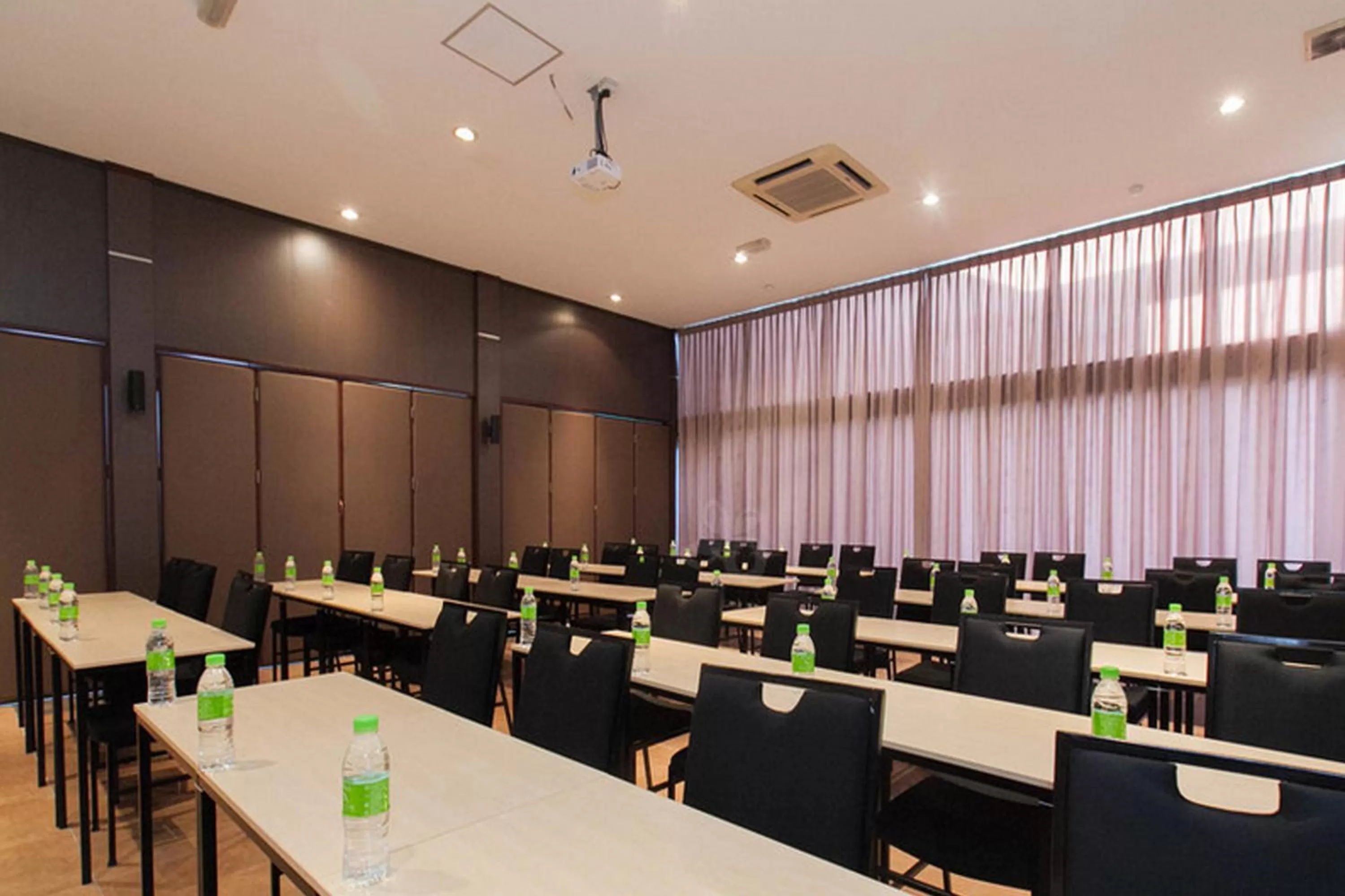 Meeting/conference room in The LimeTree Hotel, Kuching