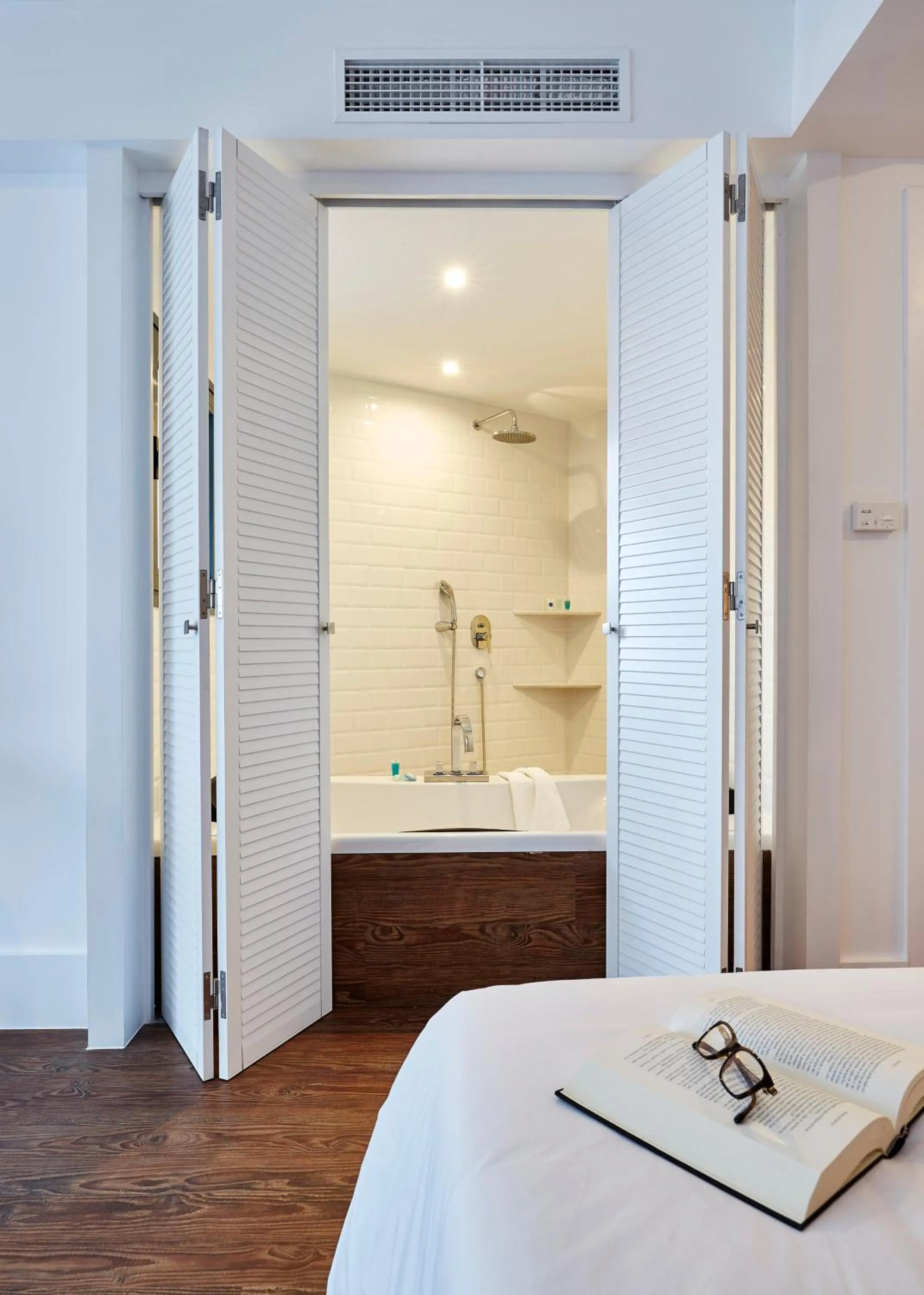 Photo of the whole room, Bed in Delamar 4*Sup-Adults only (18+)