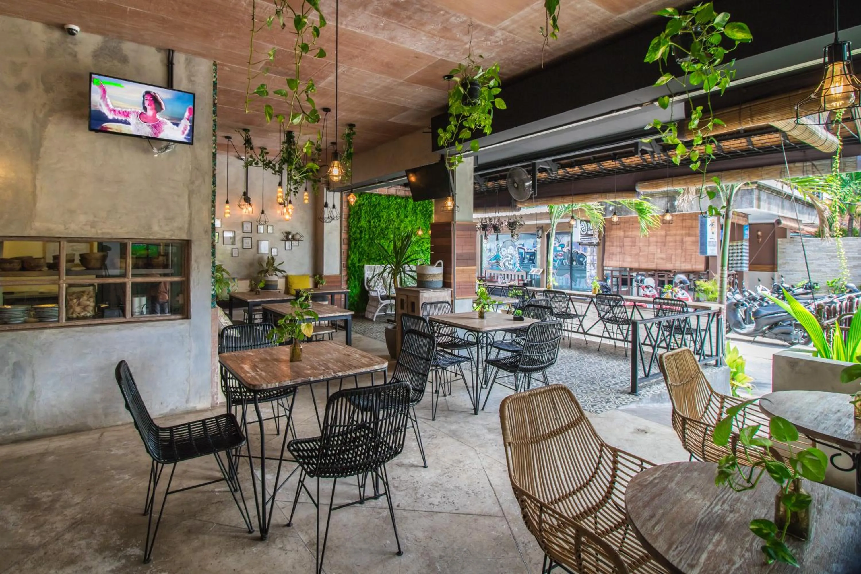 Restaurant/places to eat in Gemini Star Hotel Kuta