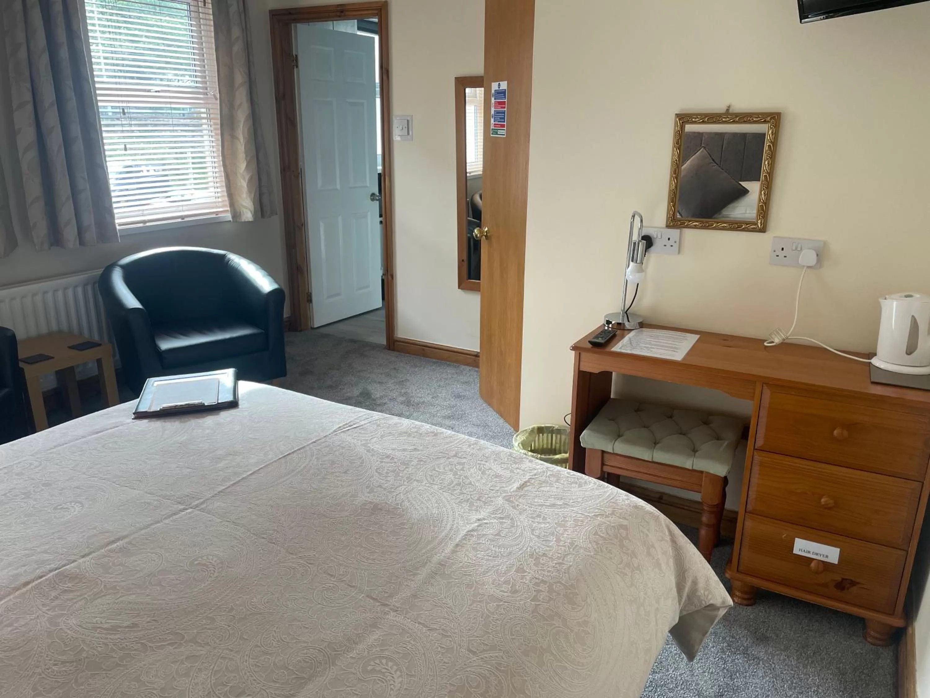 TV/Entertainment Center in Bron Menai Guest House