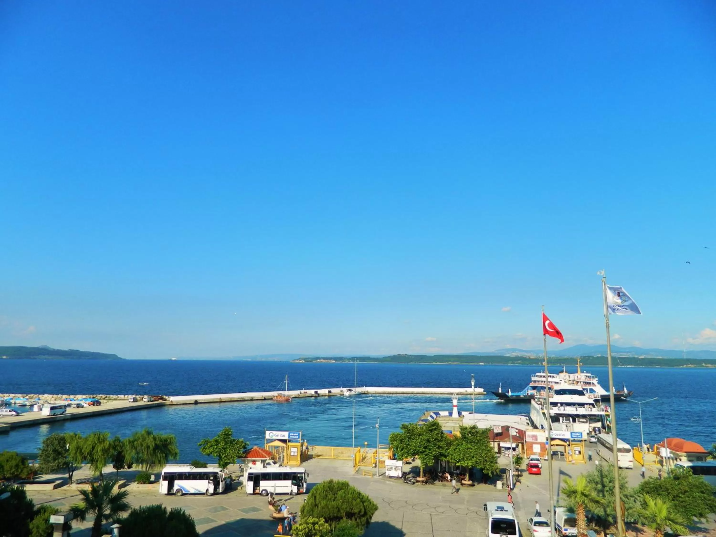 Sea view in Hotel Crowded House