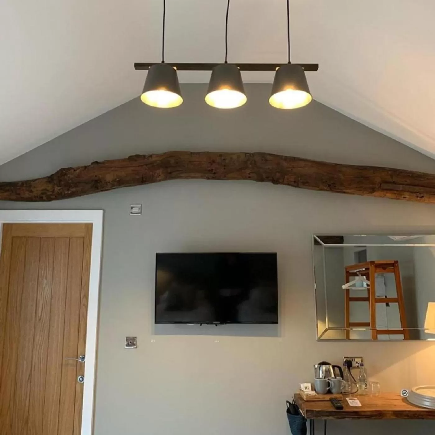 Other, TV/Entertainment Center in The British Queen, Meldreth