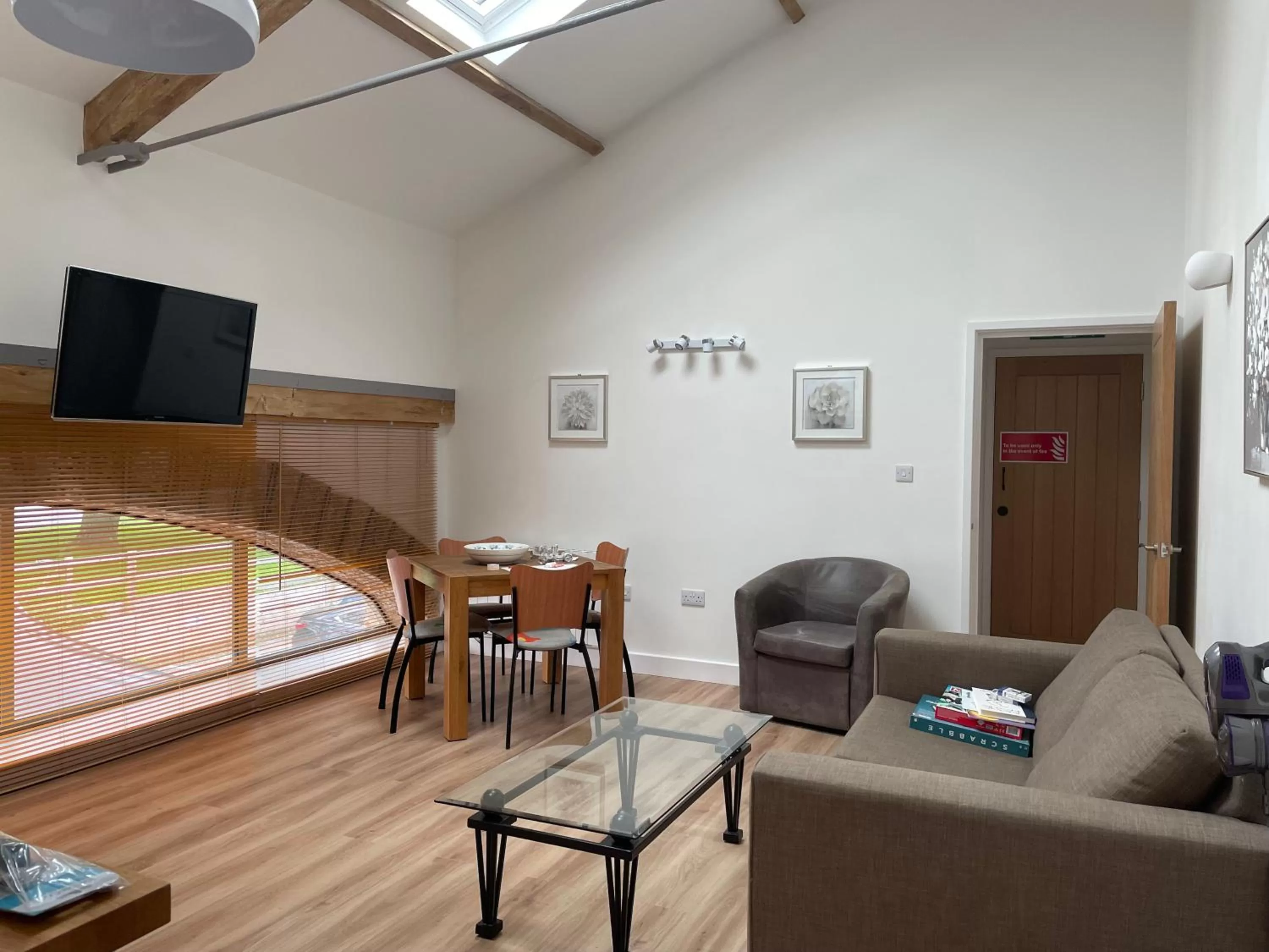 Living room, Seating Area in Strawberry line, flat 2