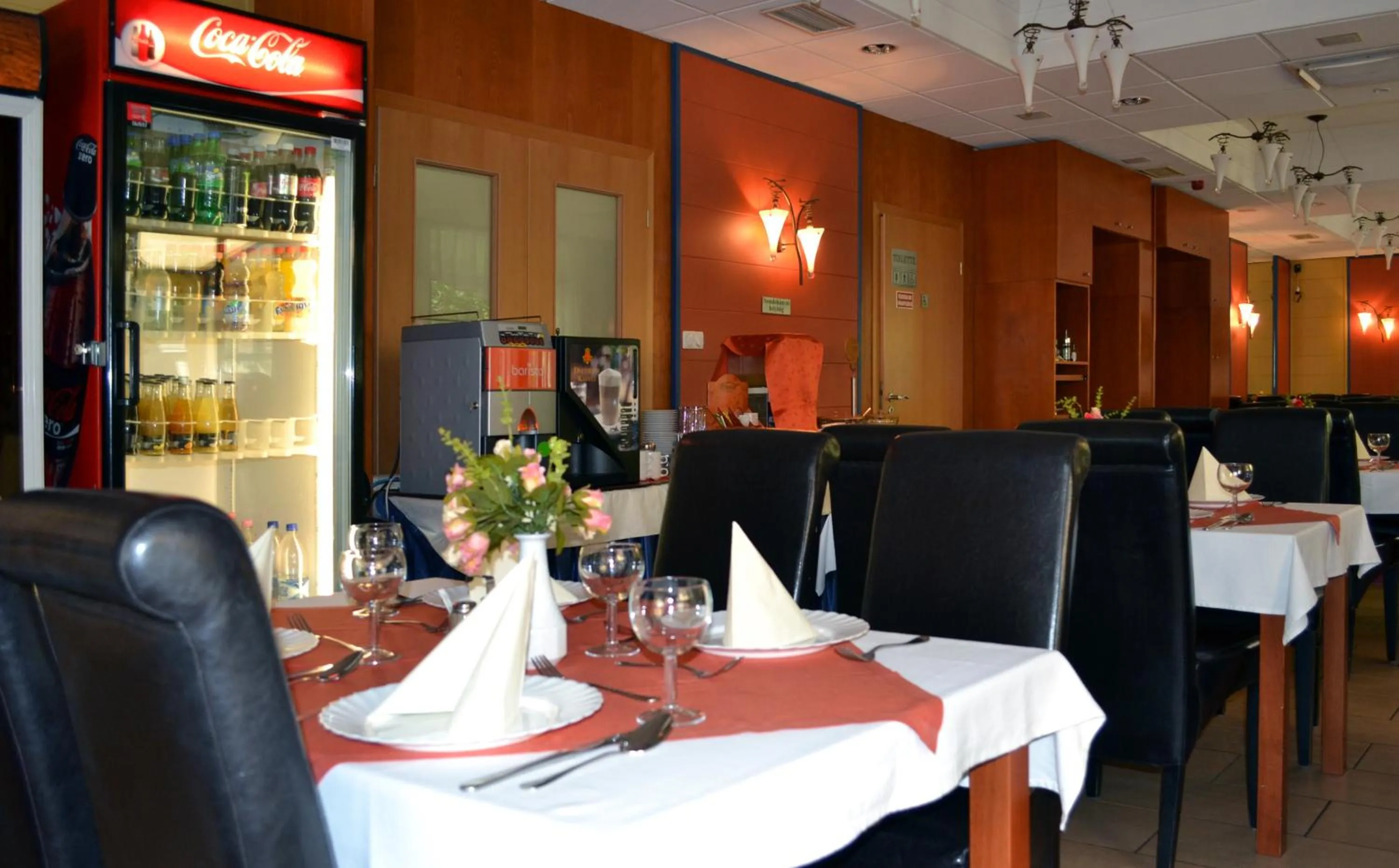 Restaurant/places to eat in Hotel Veritas