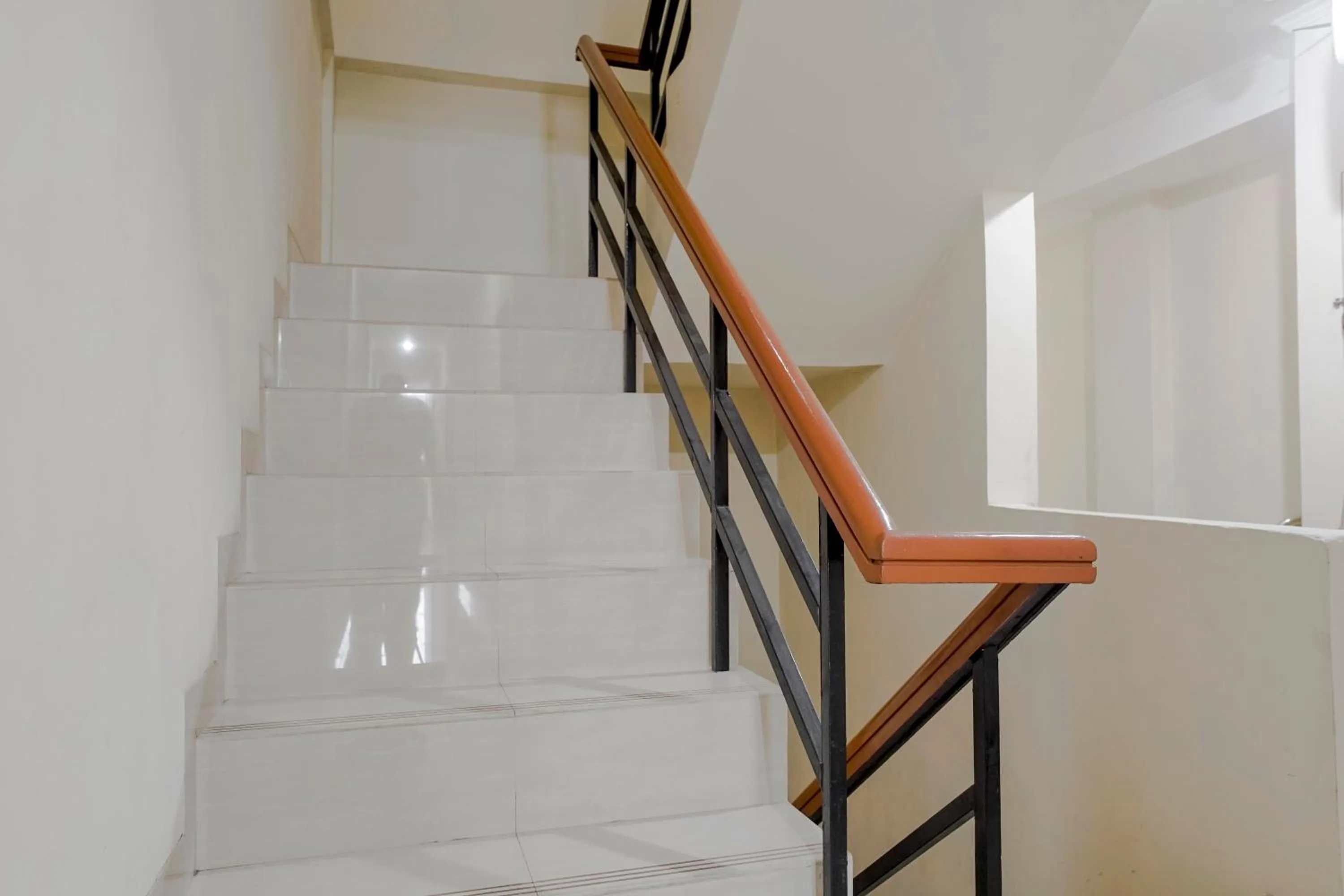 Area and facilities in RedDoorz @ Jalan Biak Roxy Jakarta