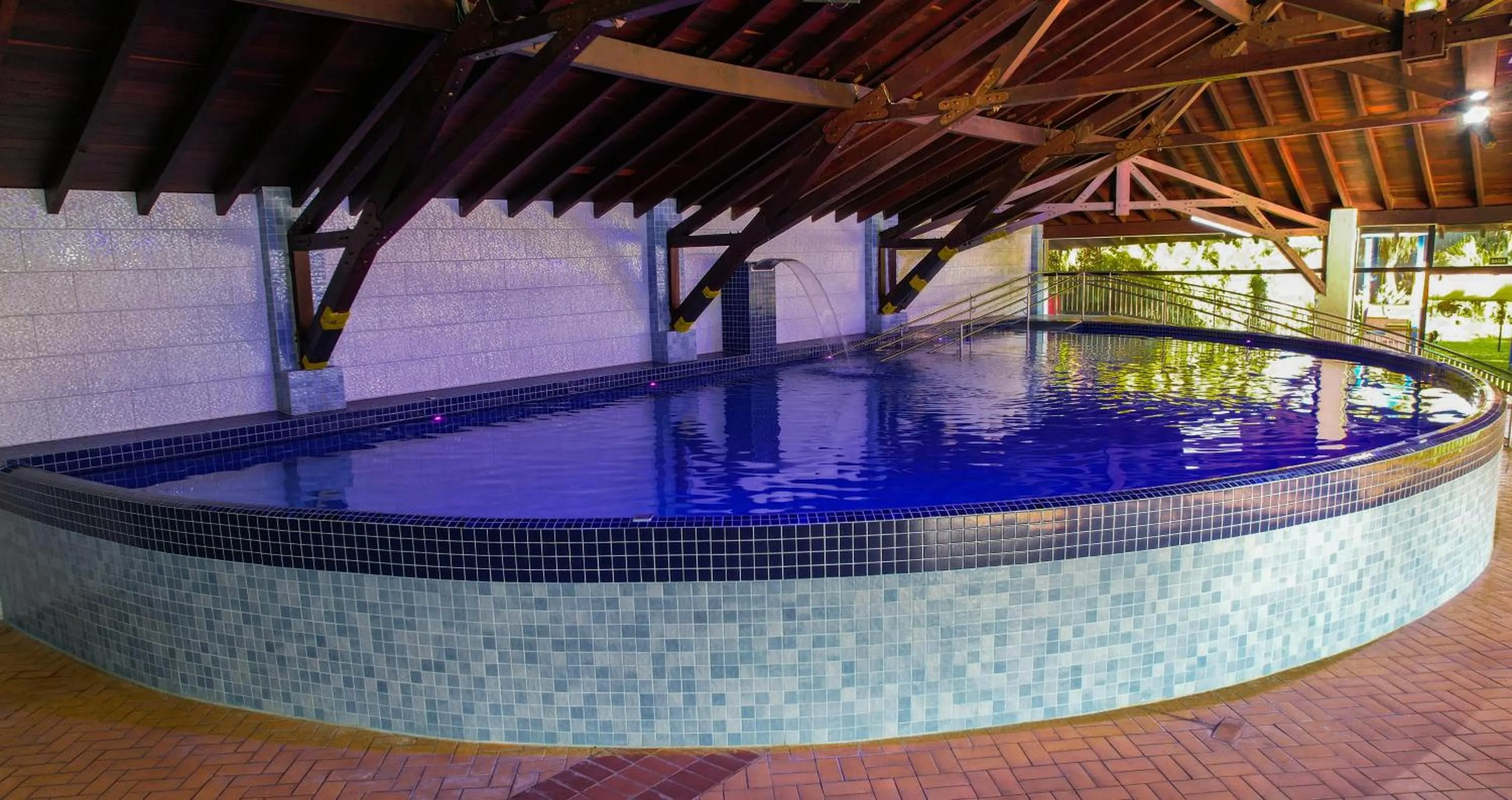 Swimming pool in Hotel Golden Park Internacional Foz & Convenções By Nacional Inn