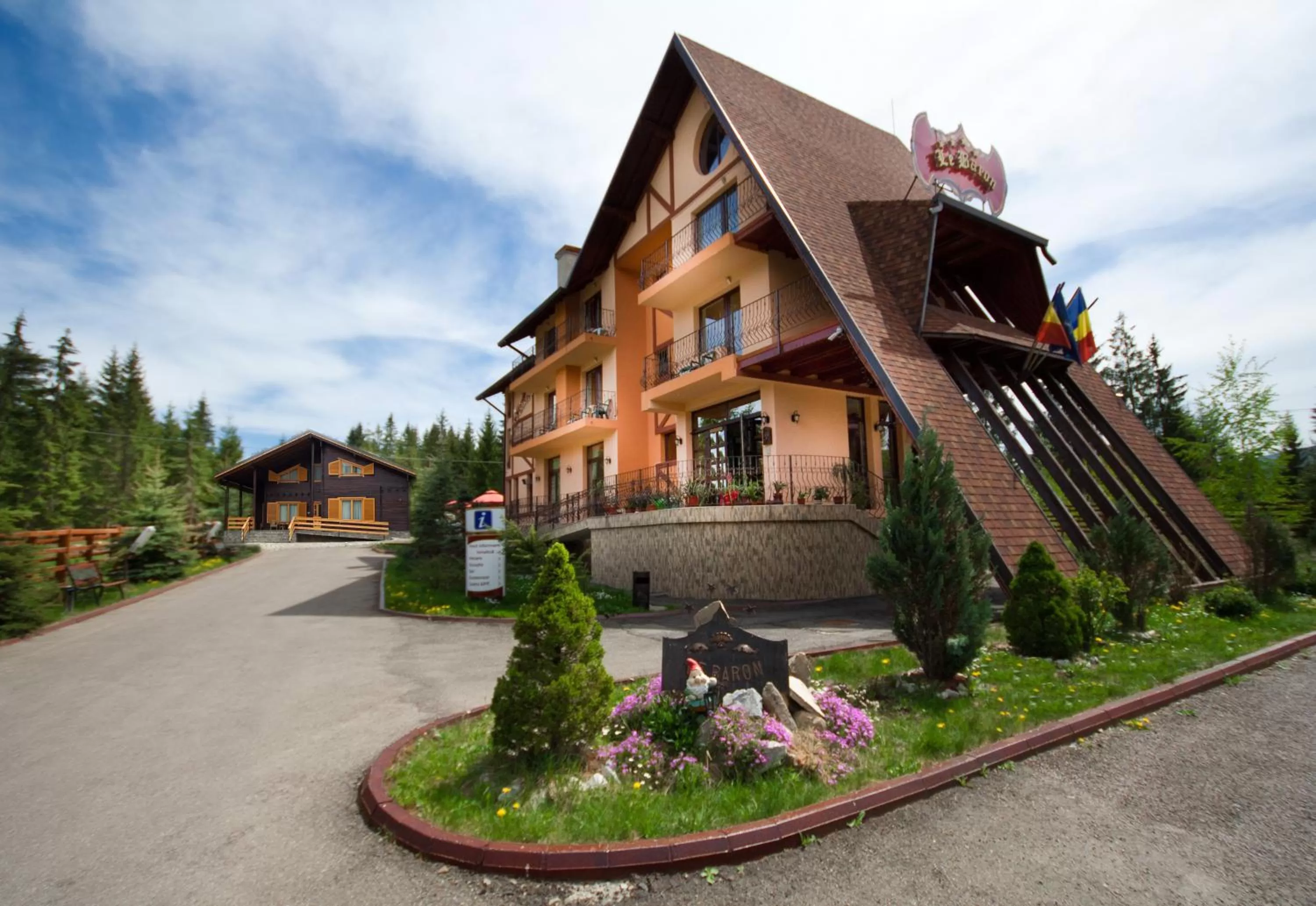 Facade/entrance in Complex Turistic Le Baron