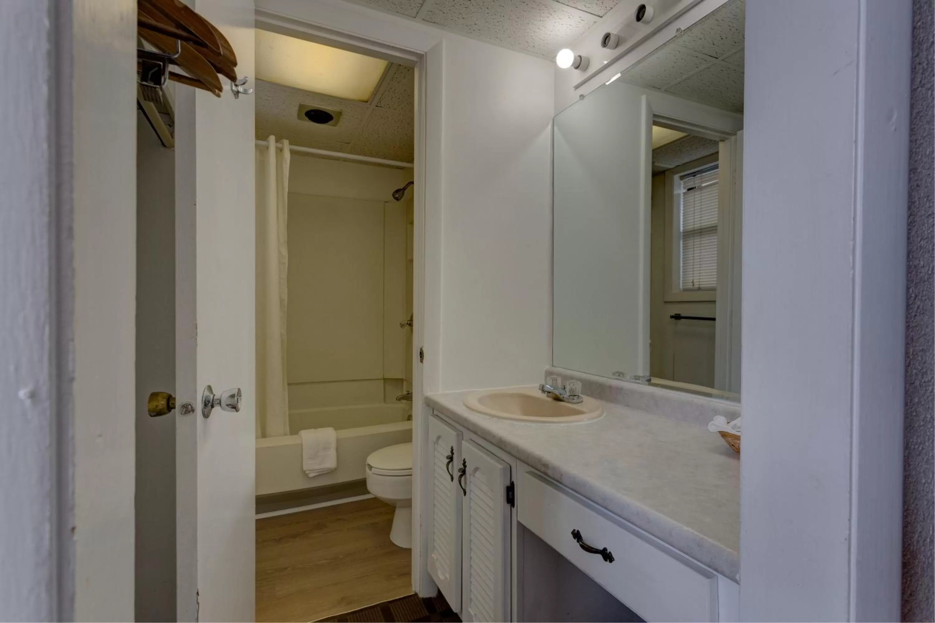 Bathroom in EastGate Inn