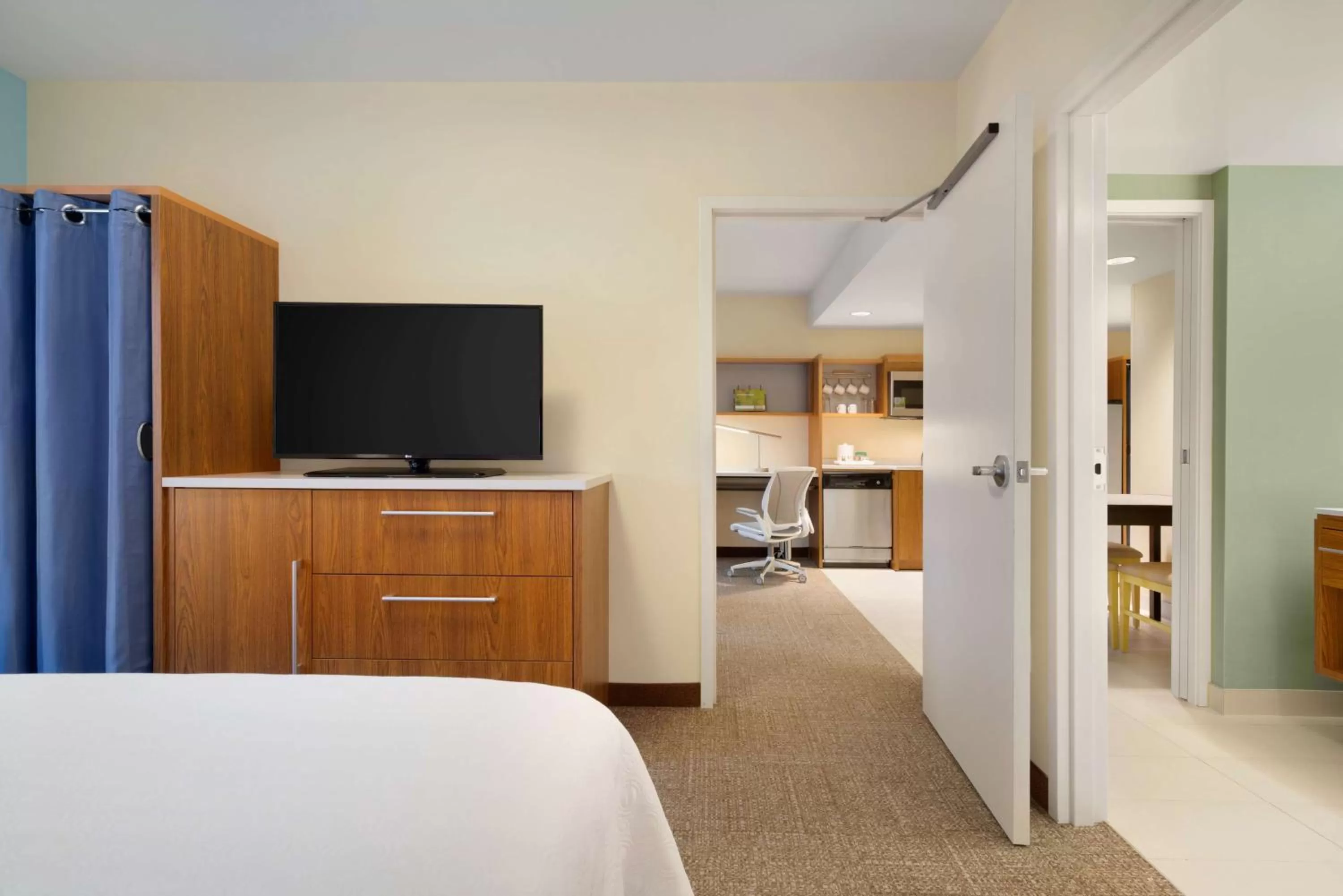 Bed in Home2 Suites By Hilton Joliet Plainfield