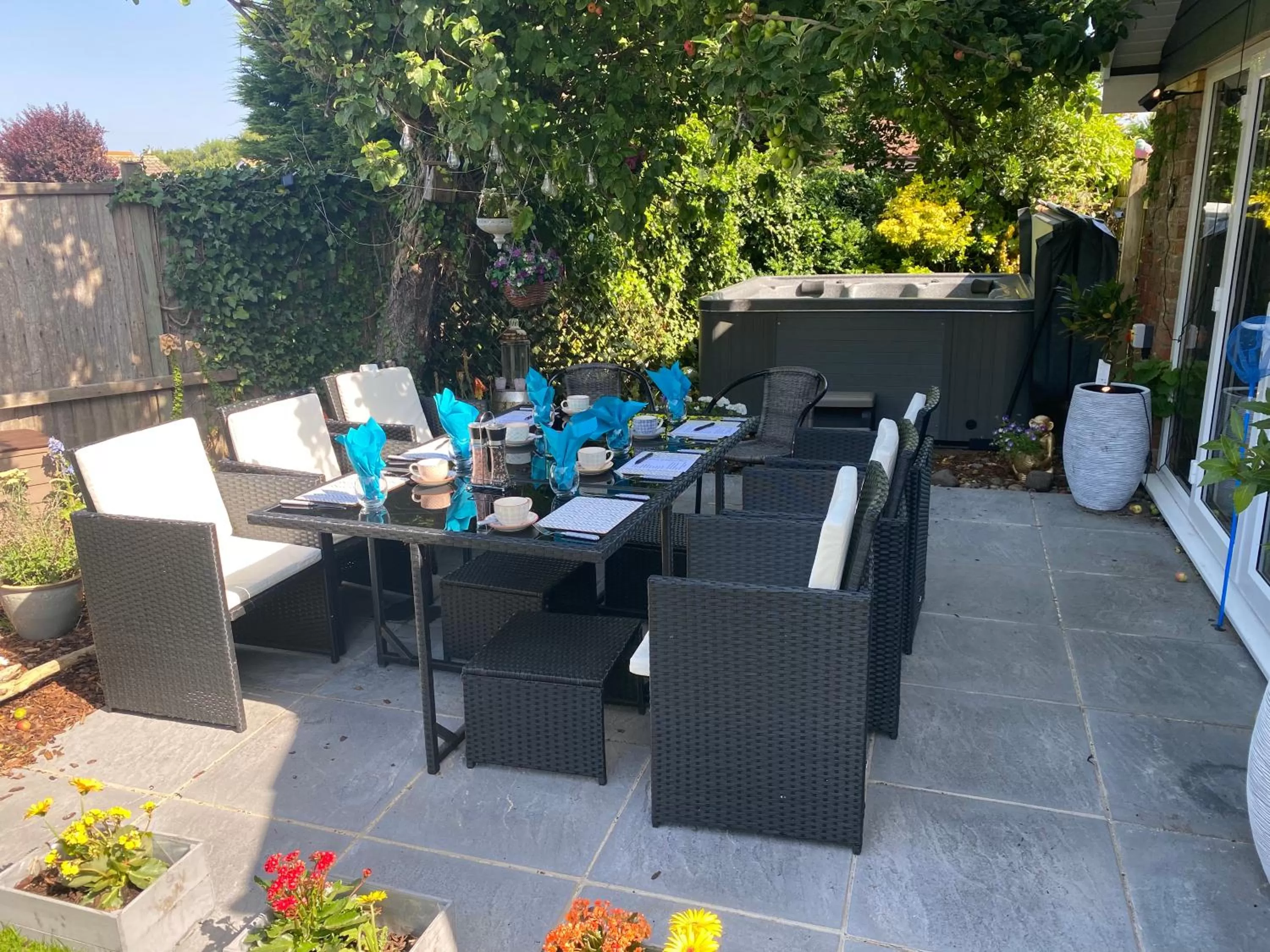 Restaurant/Places to Eat in One ninety Boutique Accommodation